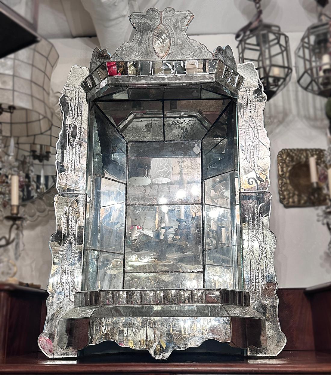 Début du 20ème siècle Antique Niche vénitienne en miroir en vente