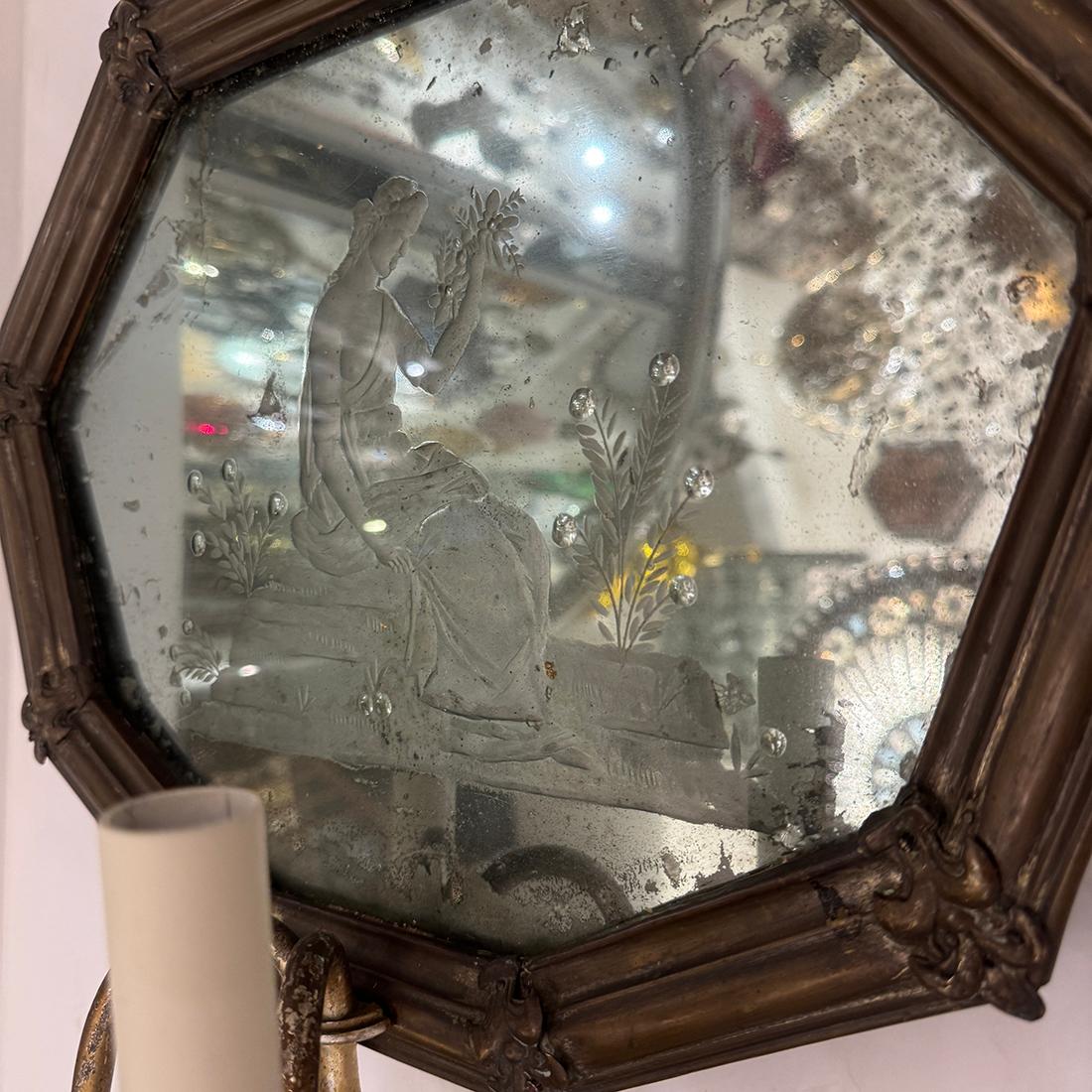 Specchio Sconce veneziane antiche a specchio. in vendita