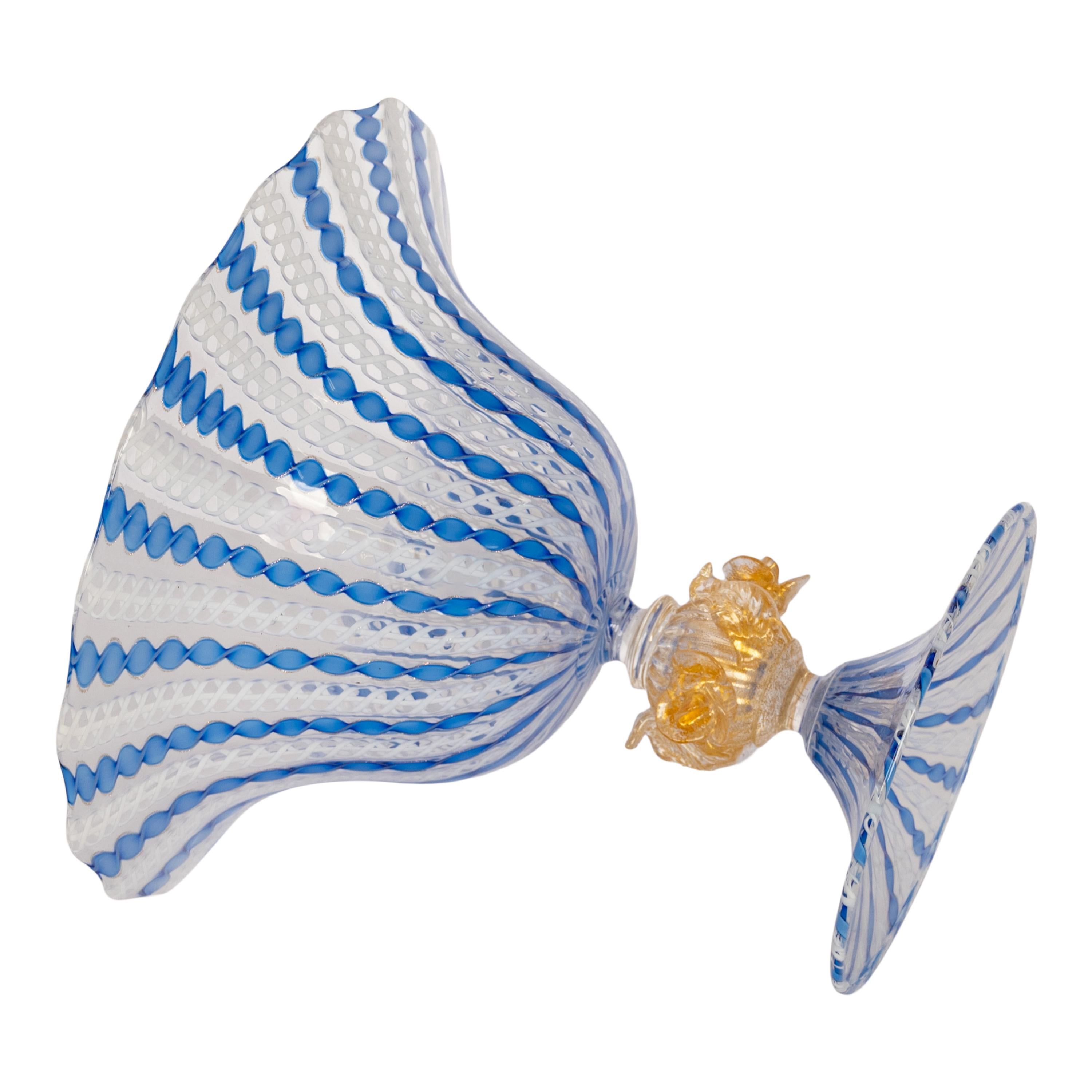Vetro artistico Antica ciotola in vetro blu di Murano Latticino Zanfirico firmata 1920