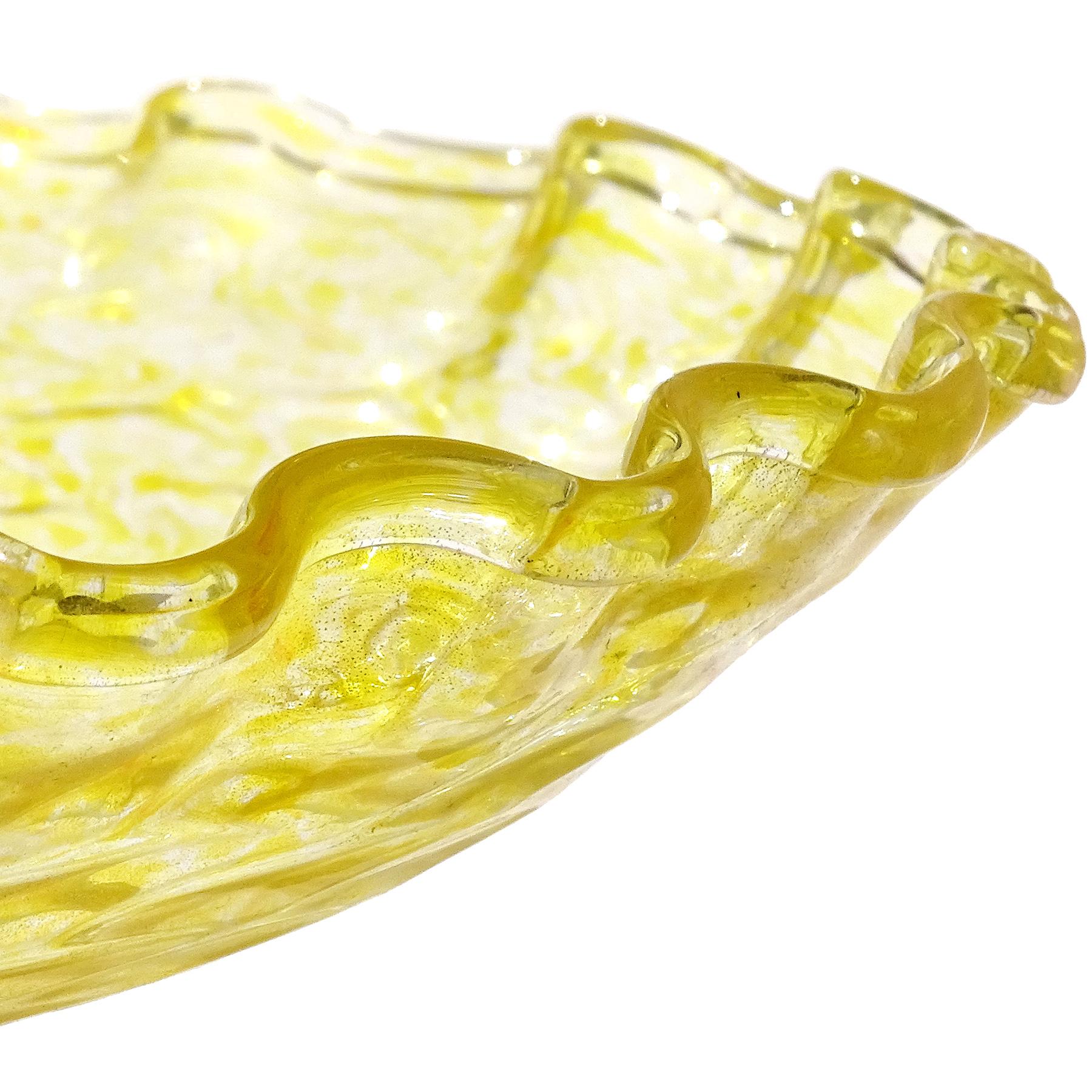 Hand-Crafted Antique Venetian Murano Gold Flecks Yellow Pink Flowers Italian Art Glass Bowl For Sale