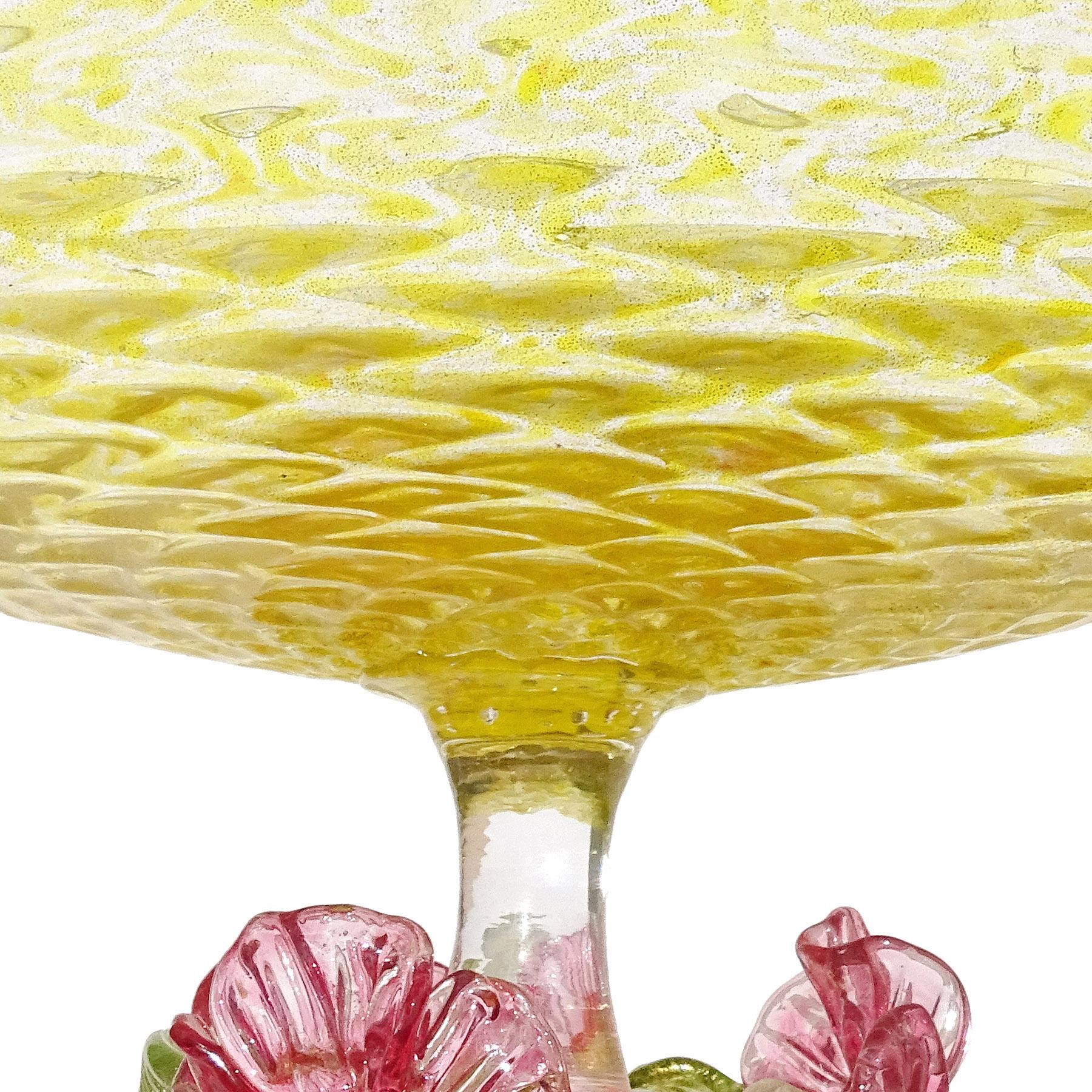 Fait main Bol en verre d'art vénitien de Murano ancien, fleurs jaunes, roses et mouchetures d'or en vente