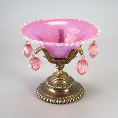 Antica composta di vetro rosa di Murano con ornamenti in vetro soffiato C1890