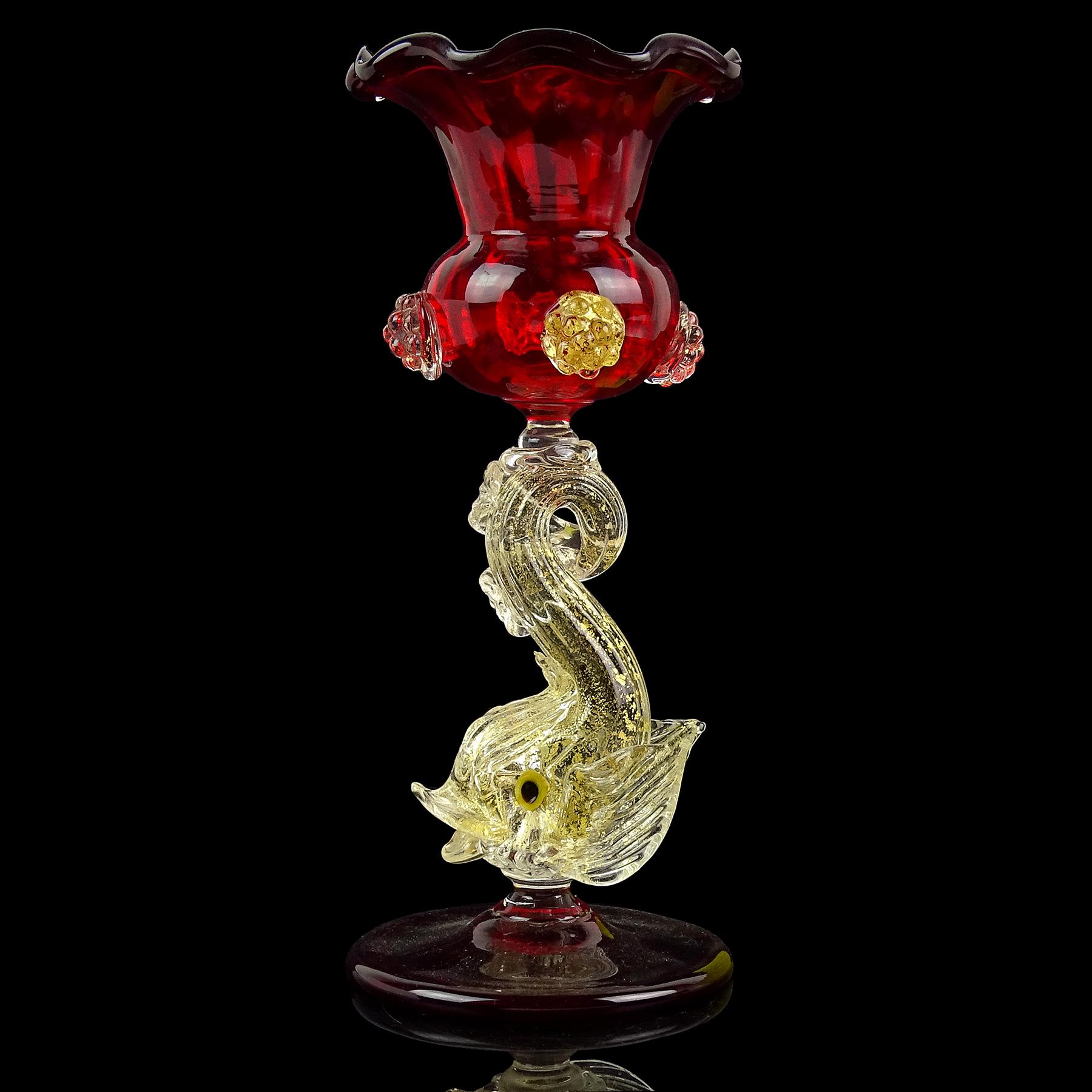 Antique Venetian Murano Red Gold Flecks Fish Stem Italian Art Glass Vase In Good Condition For Sale In Kissimmee, FL