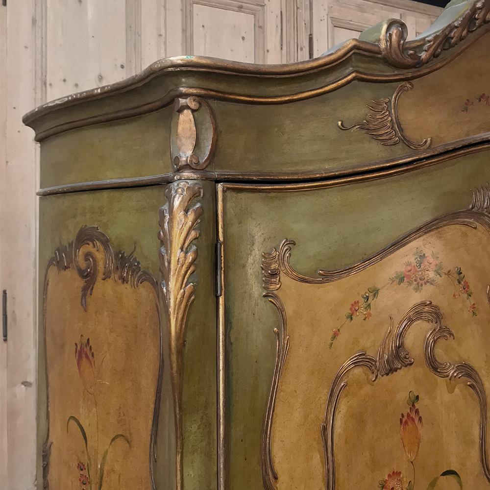 Antique Venetian Painted Baroque Five-Piece Italian Bedroom Suite In Good Condition In Dallas, TX