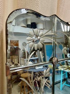 Antique Mirror de style vénitien avec miroir gravé et décor floréal