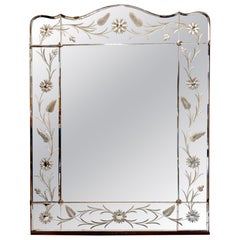 Antique Mirror de style vénitien avec miroir gravé et décor floréal