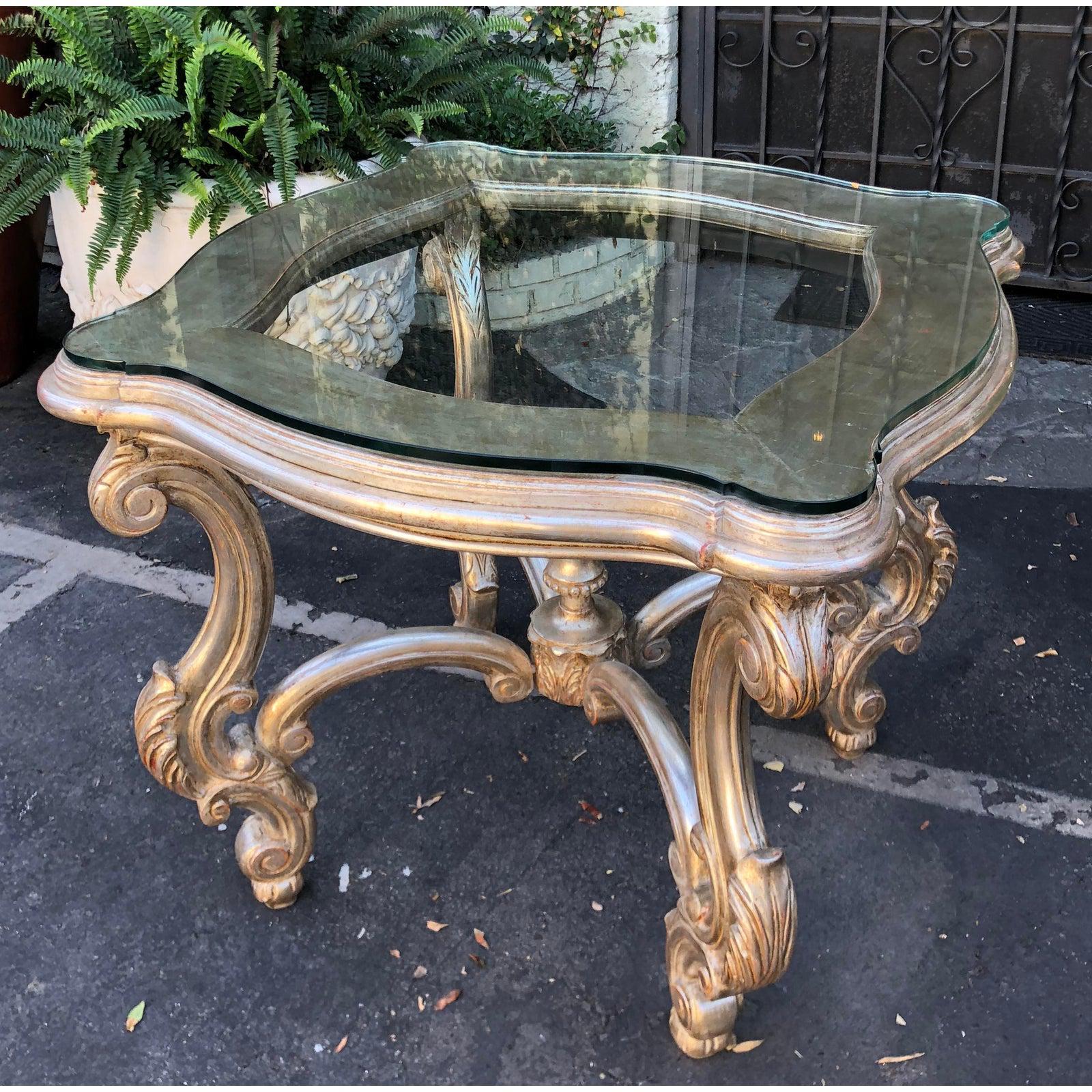 20ième siècle Ancienne table de centre ou d'appoint de style vénitien en bois doré argenté en vente