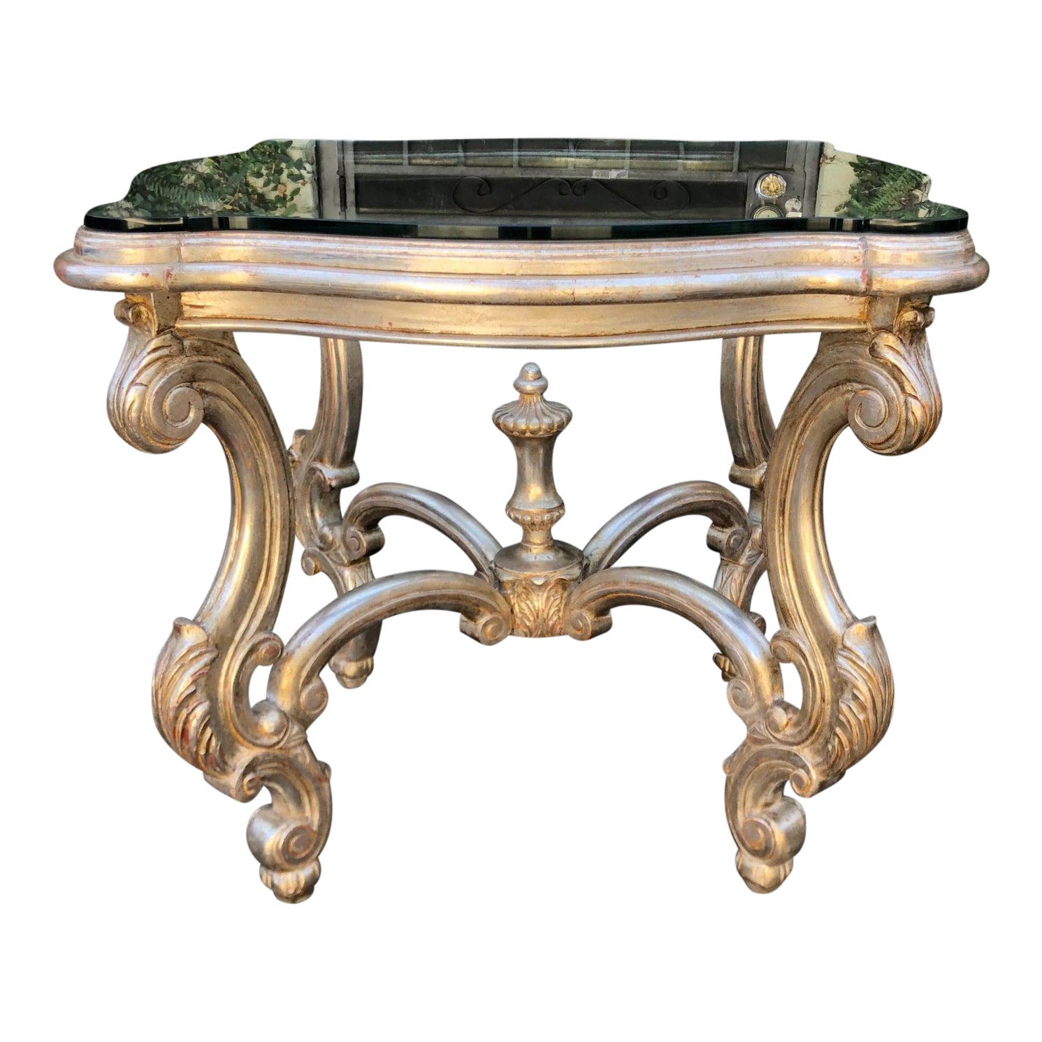 Ancienne table de centre ou d'appoint de style vénitien en bois doré argenté