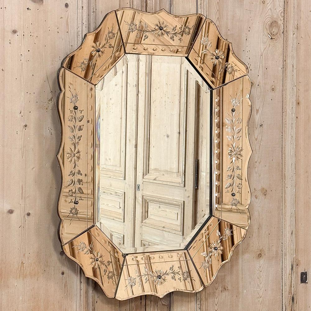 Baroque Miroir mural vénitien ancien avec cadre en miroir en vente