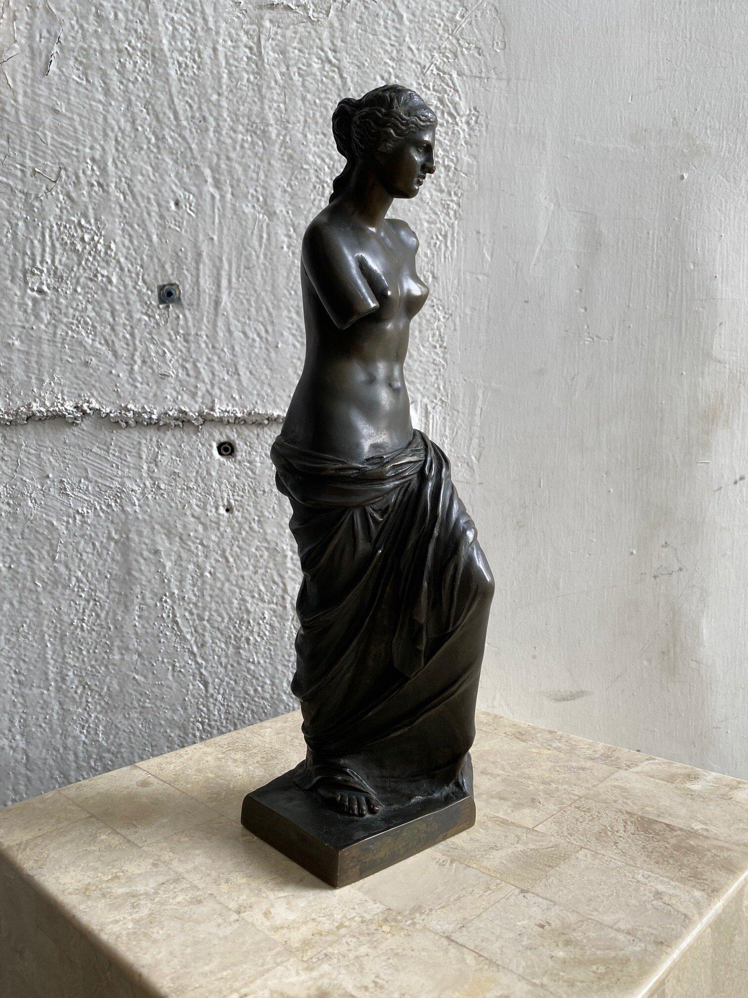 Classical Roman Antique Venus de Milo Grand Tour Bronze, circa Late 19th Century