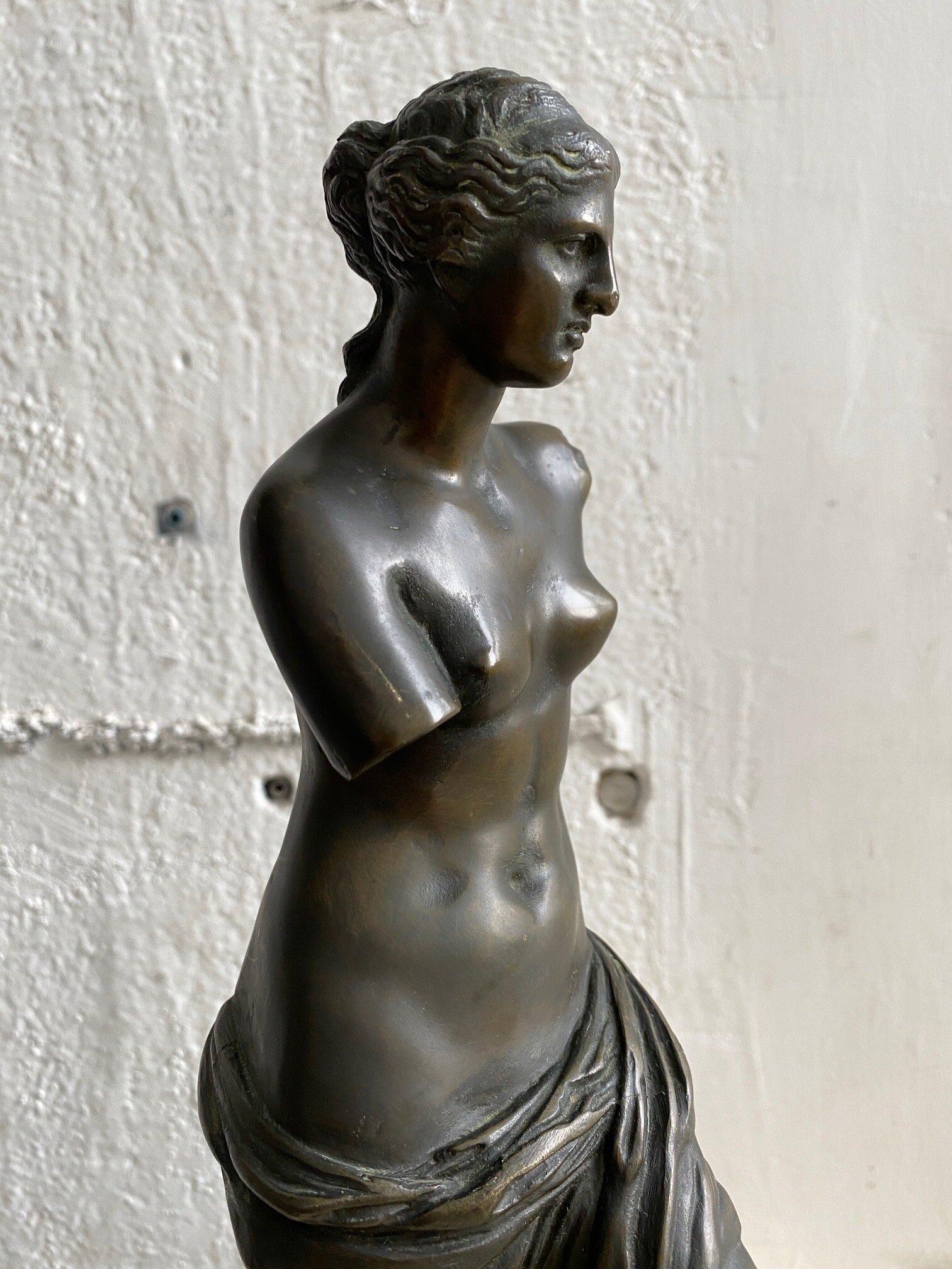 Antique Venus de Milo Grand Tour Bronze, circa Late 19th Century 2