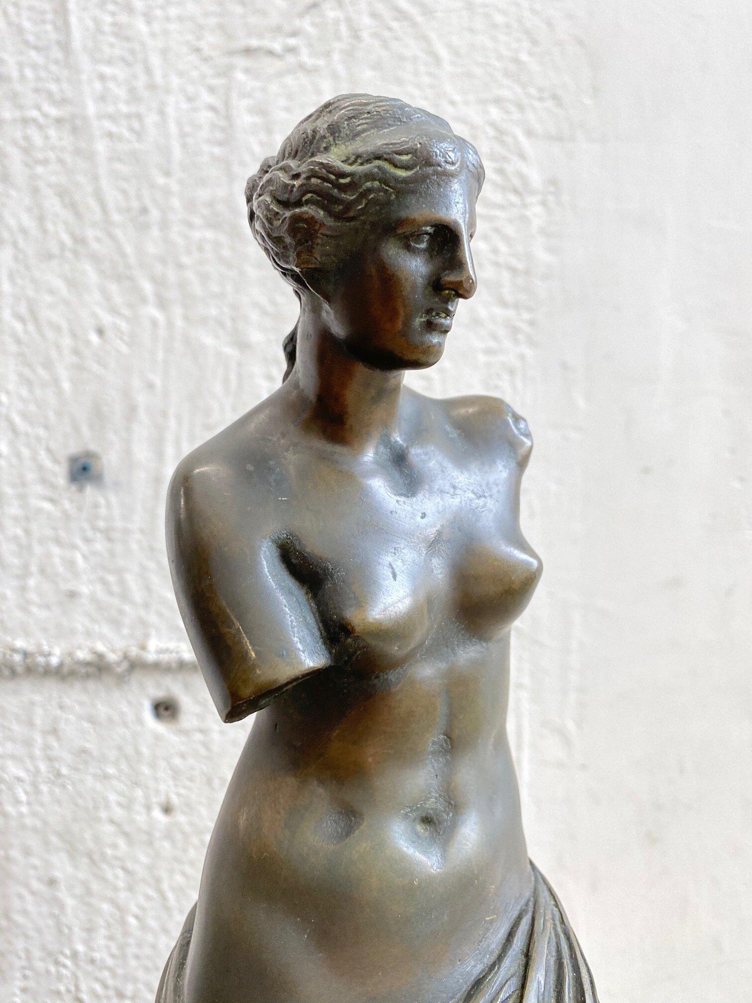 Antique Venus de Milo Grand Tour Bronze, circa Late 19th Century 3