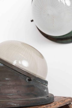 Antique Verdigris Copper Holophane montato a filo con la luce da paratia della Metro francese