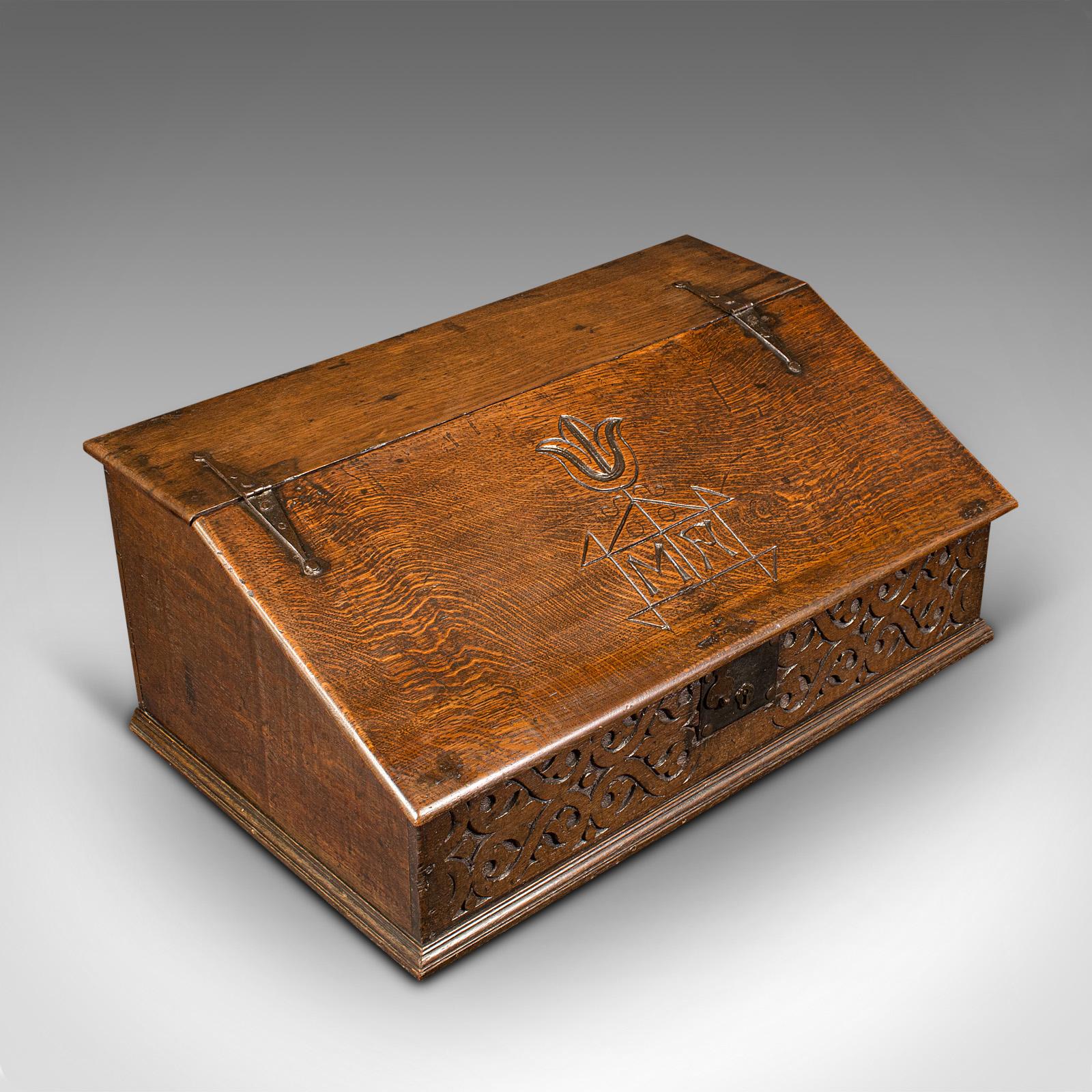 Antique Verger's Desk Box, English, Oak, Ecclesiastic, Bible Case, William III In Good Condition For Sale In Hele, Devon, GB