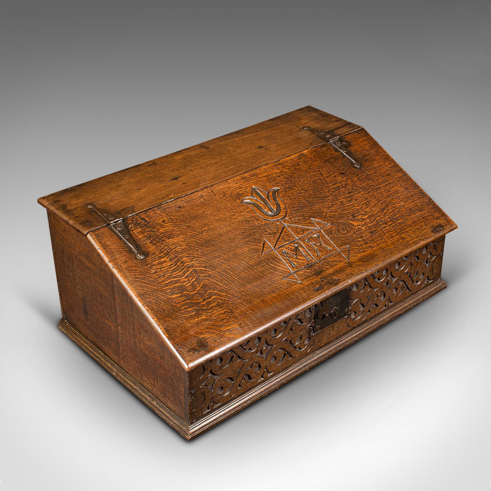 Antique Verger's Desk Box, English, Oak, Ecclesiastic, Bible Case, William III In Good Condition In Hele, Devon, GB