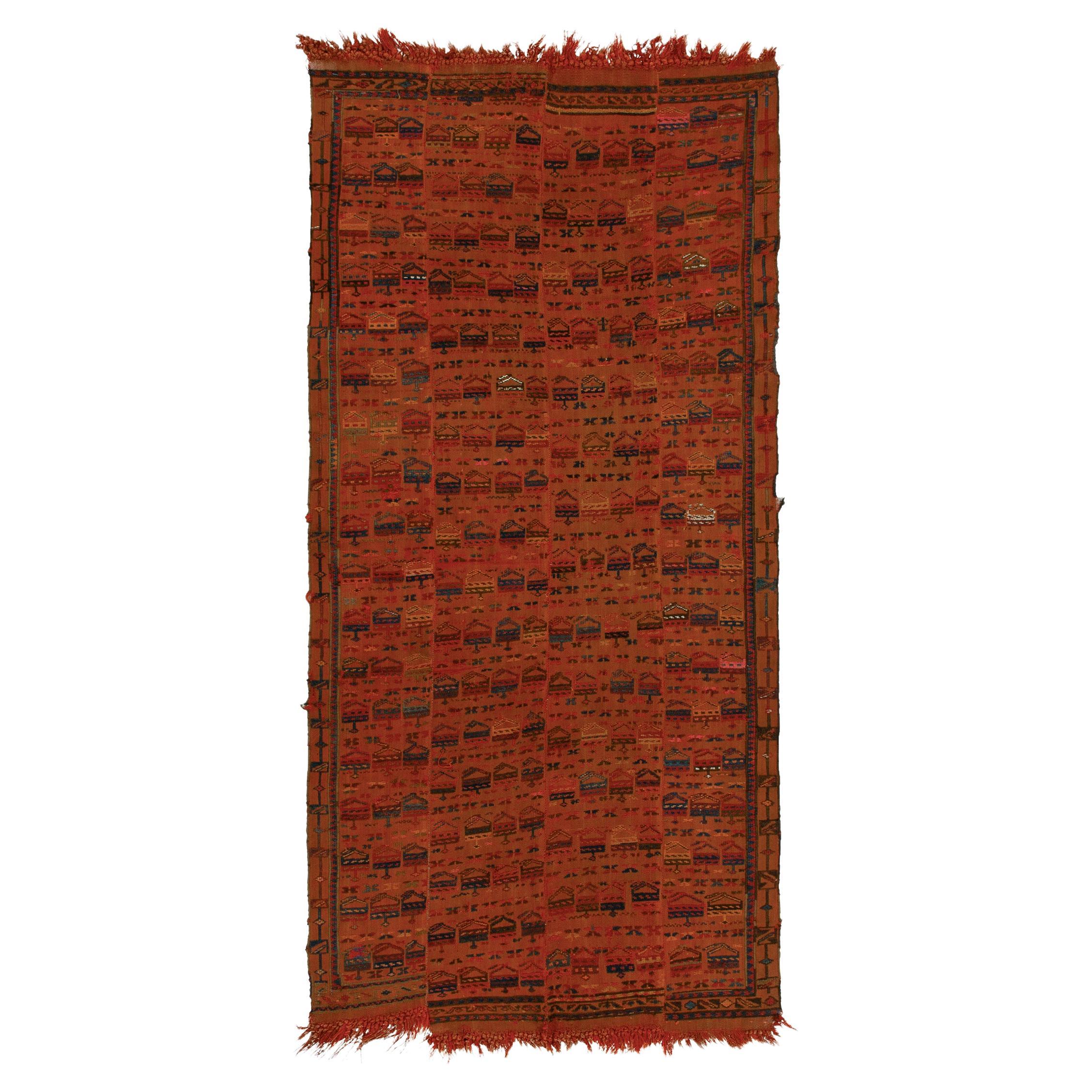 Antiker antiker Verneh-Kelim in Orange, Blau und Rot mit geometrischen Mustern von Teppich & Kelim im Angebot