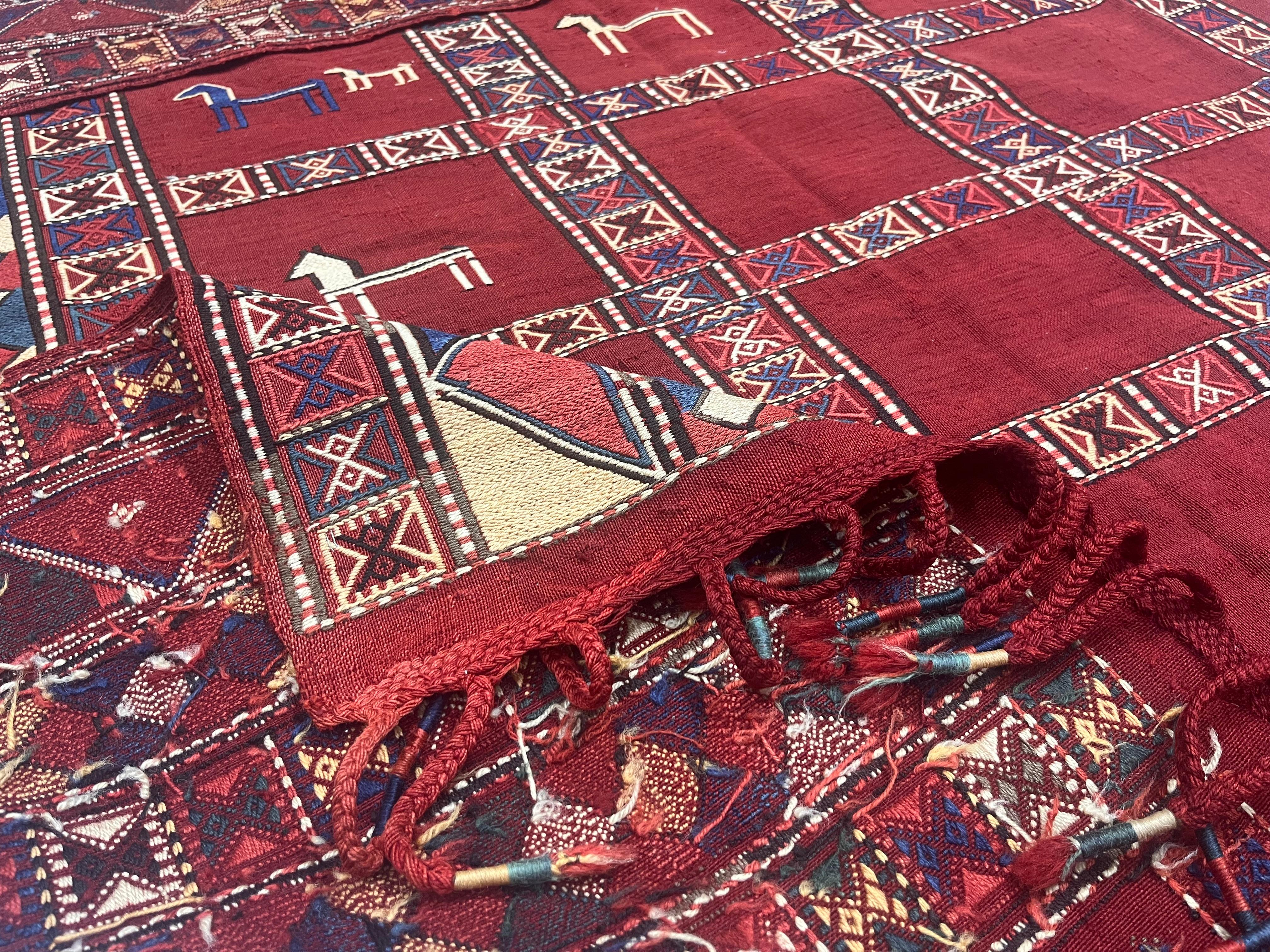Antiker Verneh-Kilim-Teppich 5'7