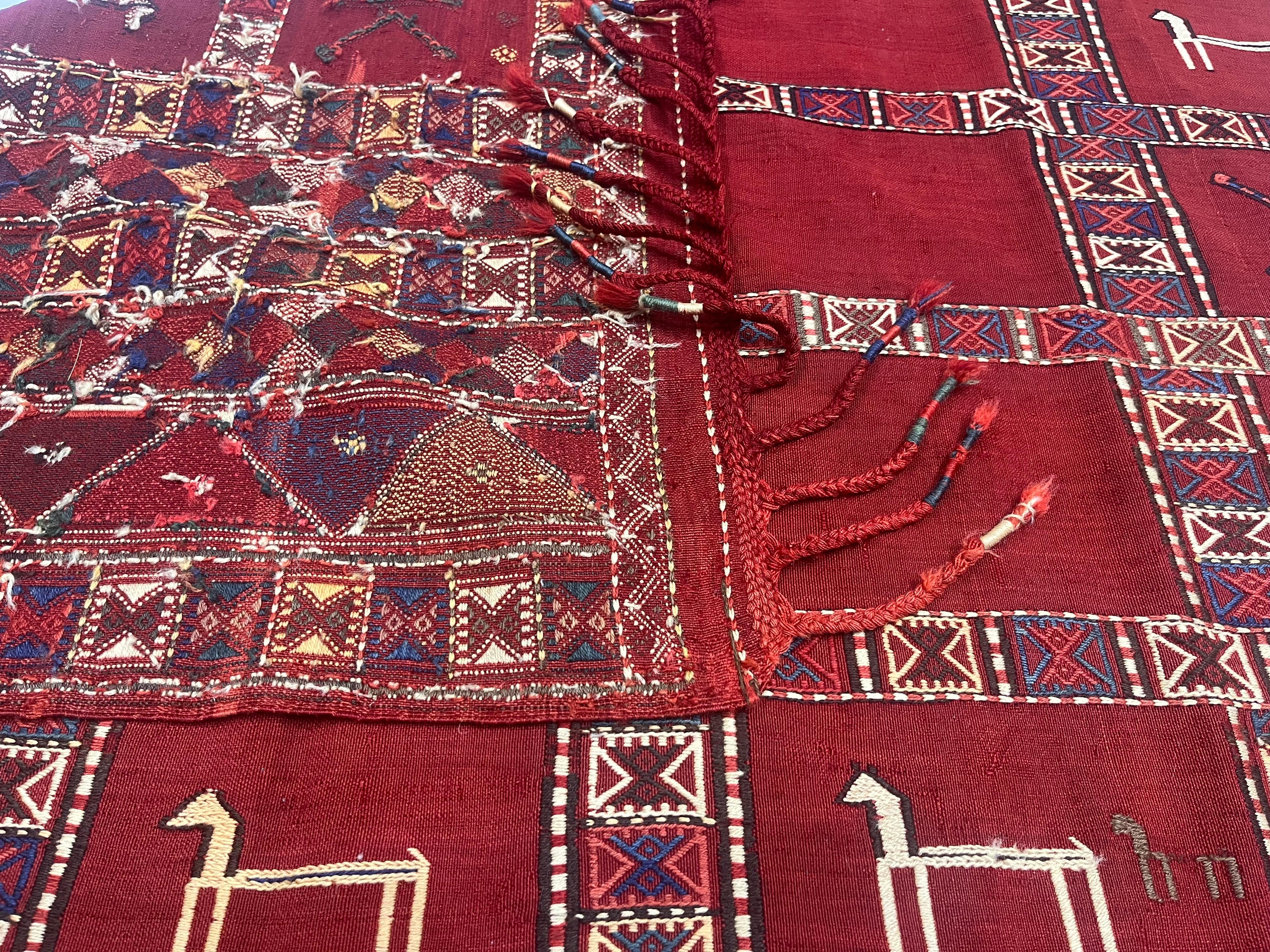 Antiker Verneh-Kilim-Teppich 5'7