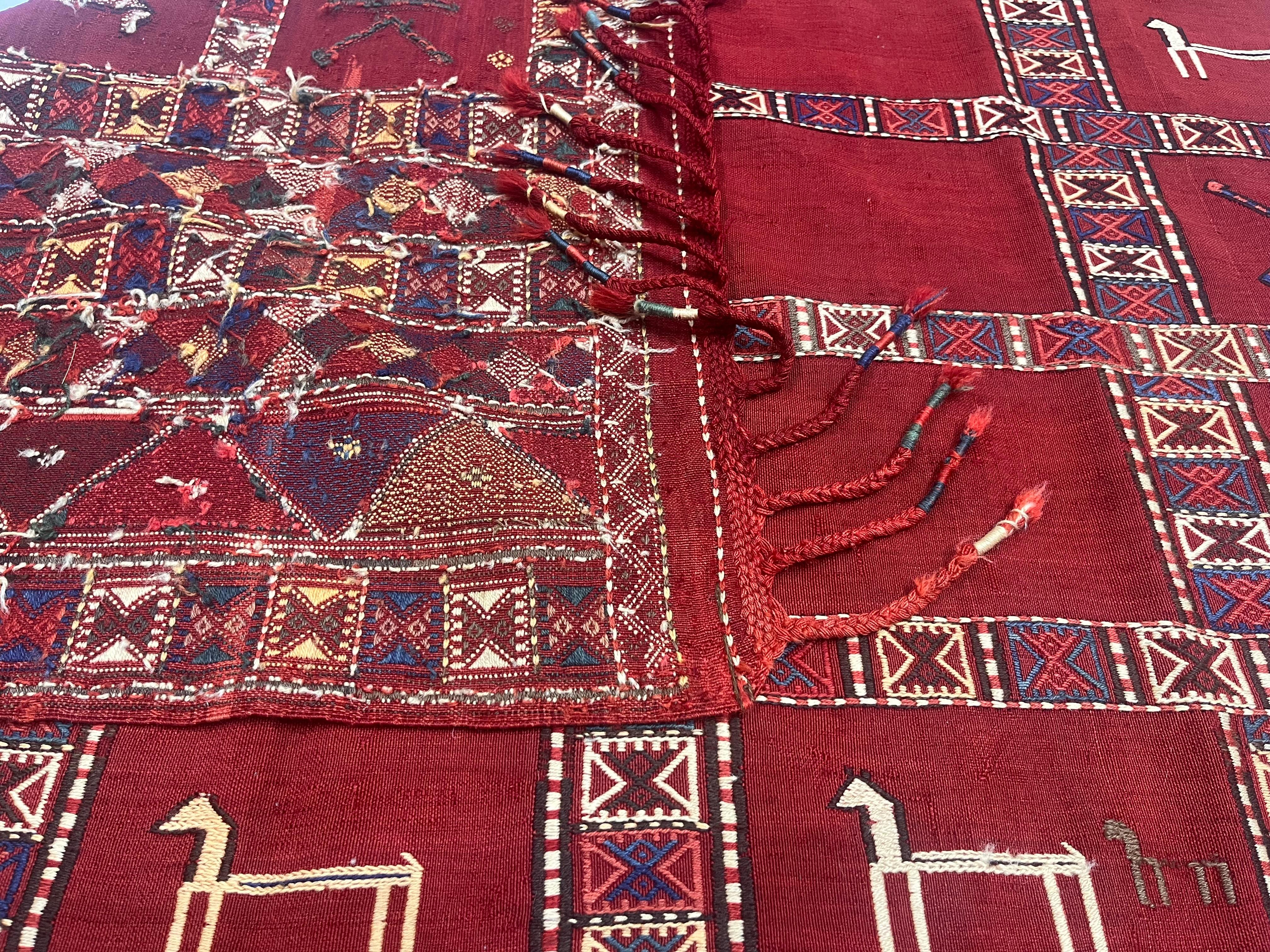 Antiker Verneh-Kilim-Teppich 5'7