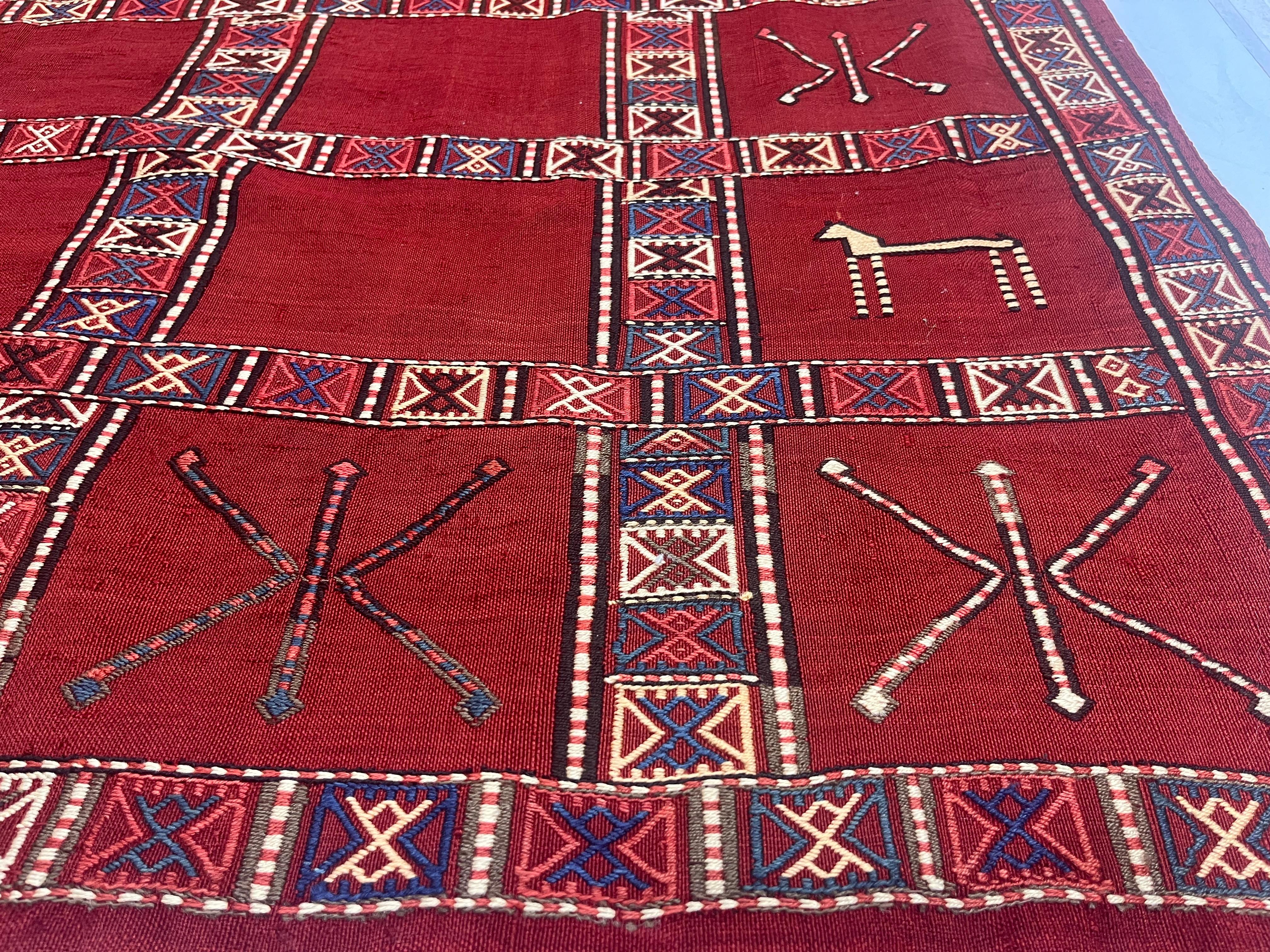 Antiker Verneh-Kilim-Teppich 5'7