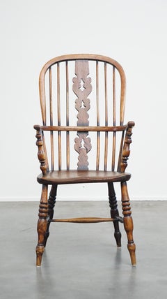 Antique, very beautiful English highback Windsor dining chair