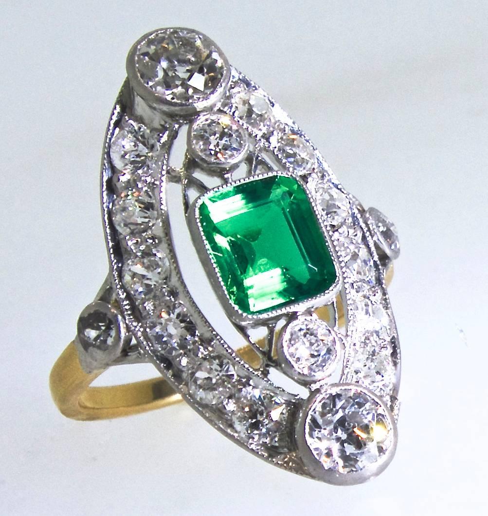 Belle Époque Antique Very Fine Colombian Emerald and Diamond Ring