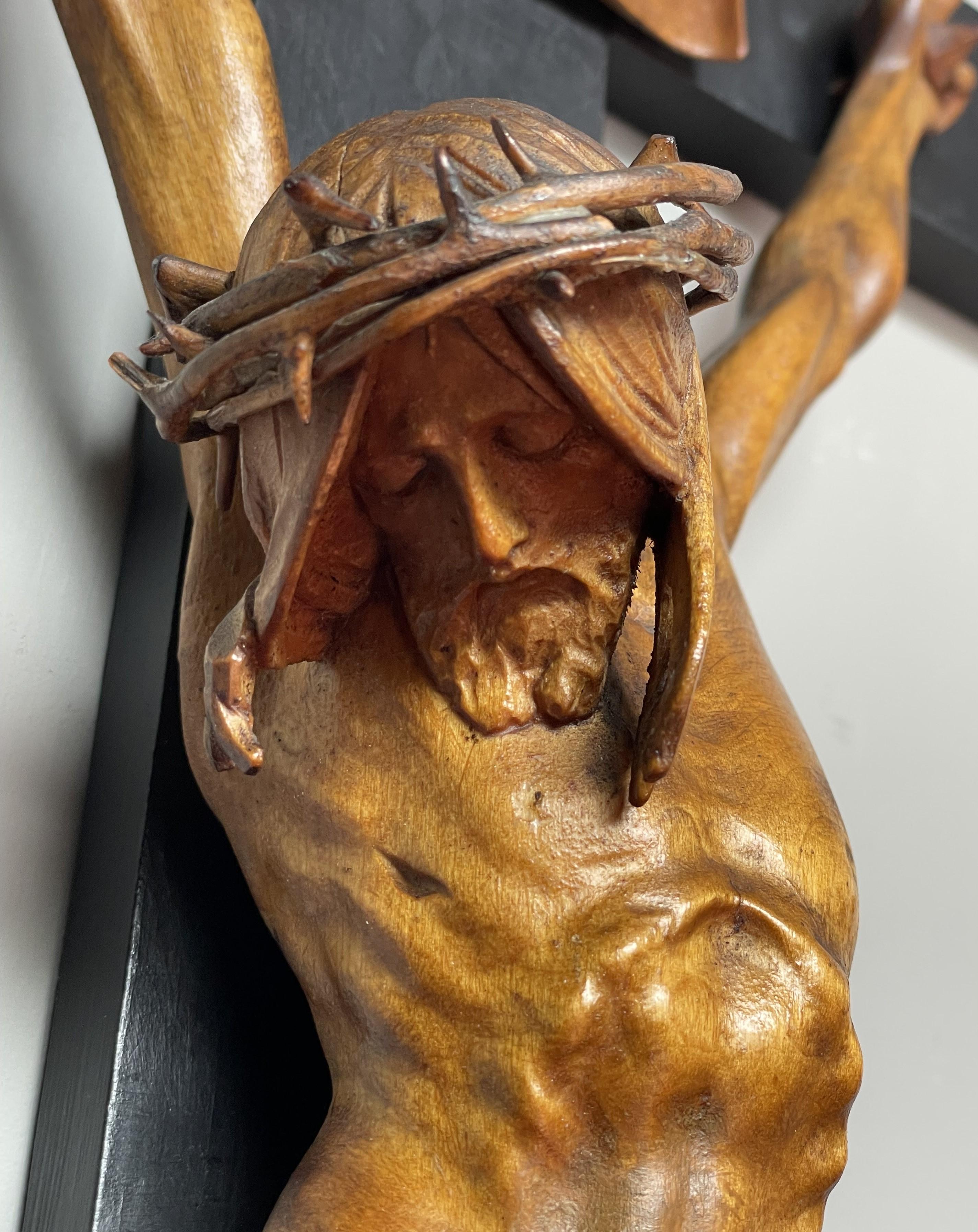 Art Nouveau Antique & Very Fine Quality Hand Carved Wall Crucifix ' Hic Est Rex Iudaeorum '