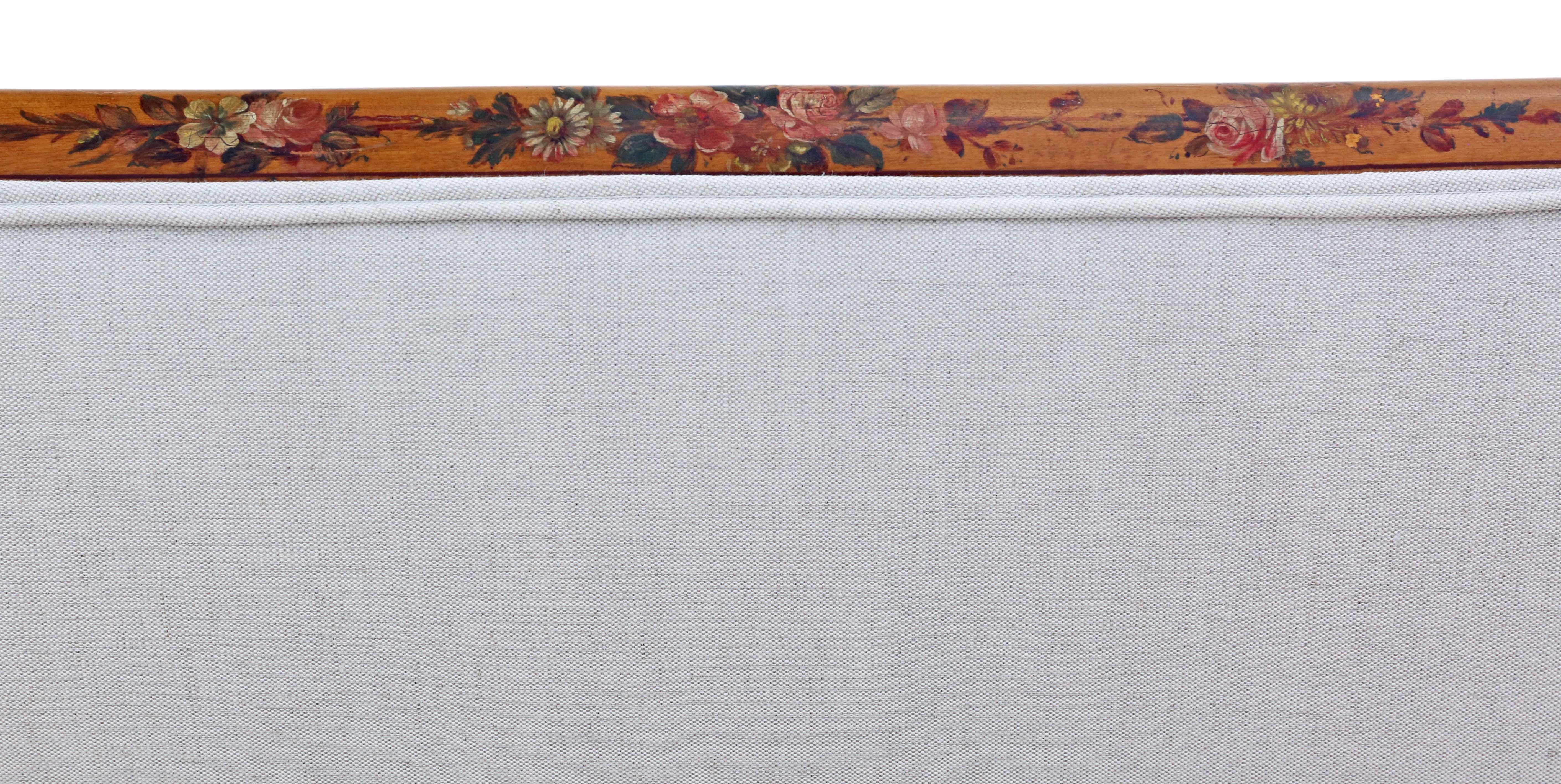Antique Very Fine Quality Late Victorian 19th Century Decorated Satinwood Sofa For Sale 4