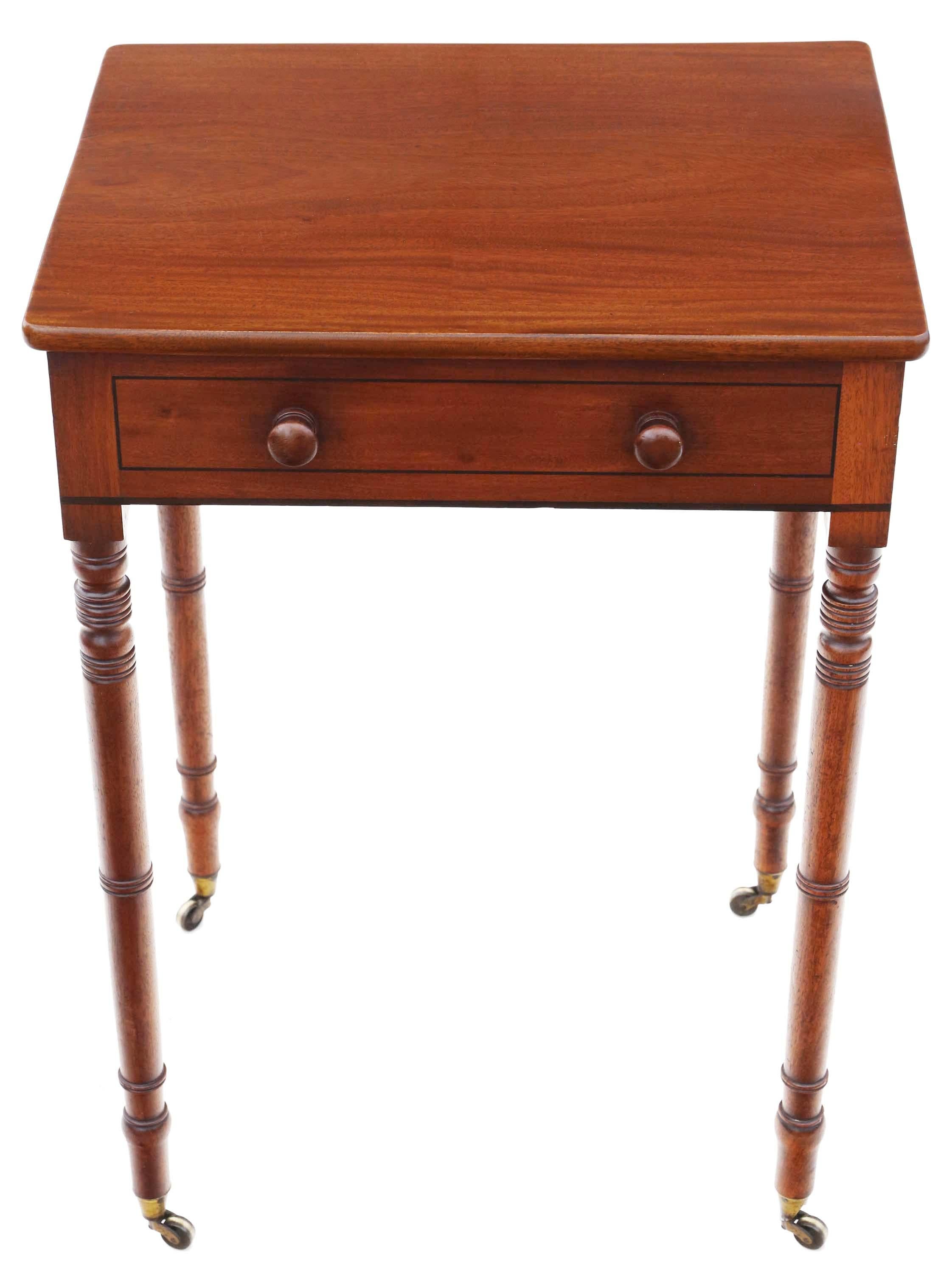 Antique very fine quality small 19th Century mahogany writing side table desk For Sale 1