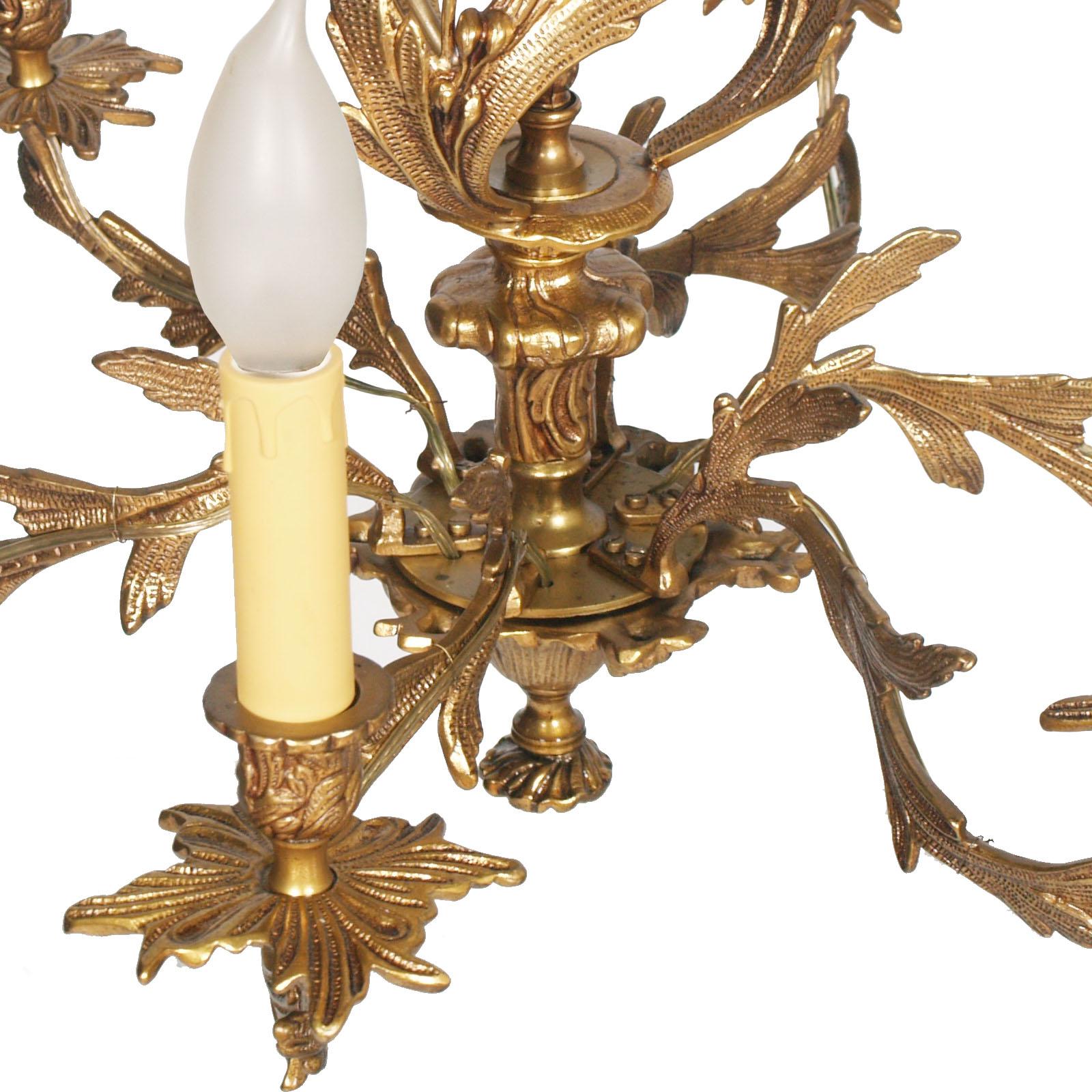 Antiker, sehr schwerer antiker Kronleuchter aus einem alten Kerzenständer, vergoldete Bronze, sechs Lichter (Italienisch) im Angebot