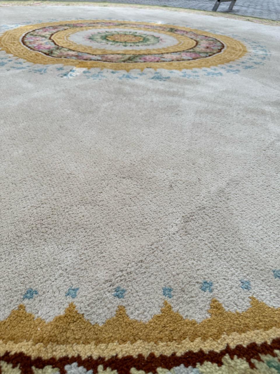 Bobyrug's Antiker sehr großer französischer runder Savonnerie-Teppich  im Angebot 4