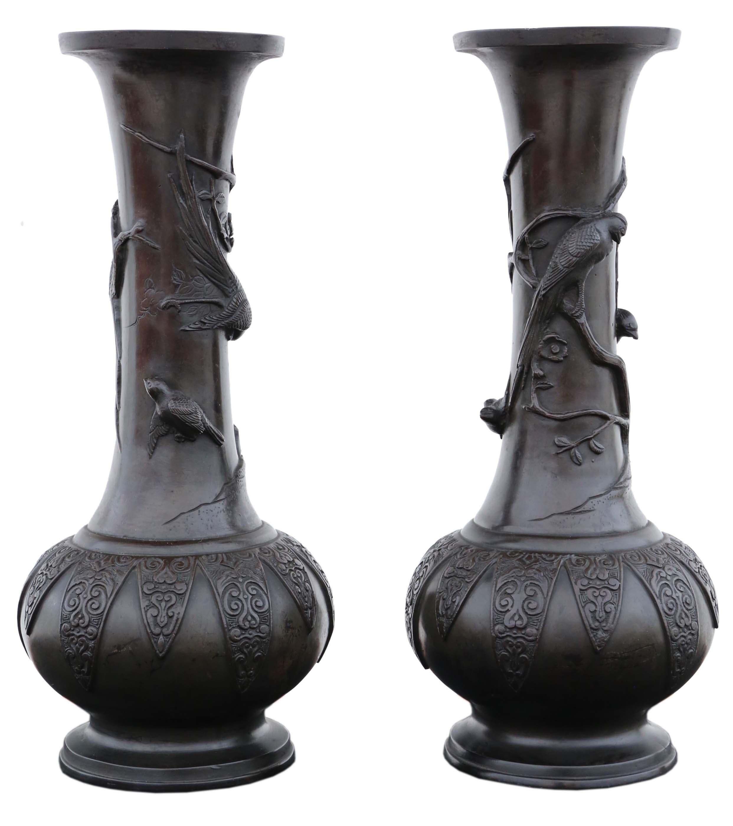 Antique Very Large Pair of Japanese Bronze Vases - 19th Century Meiji Period In Good Condition For Sale In Wisbech, Cambridgeshire