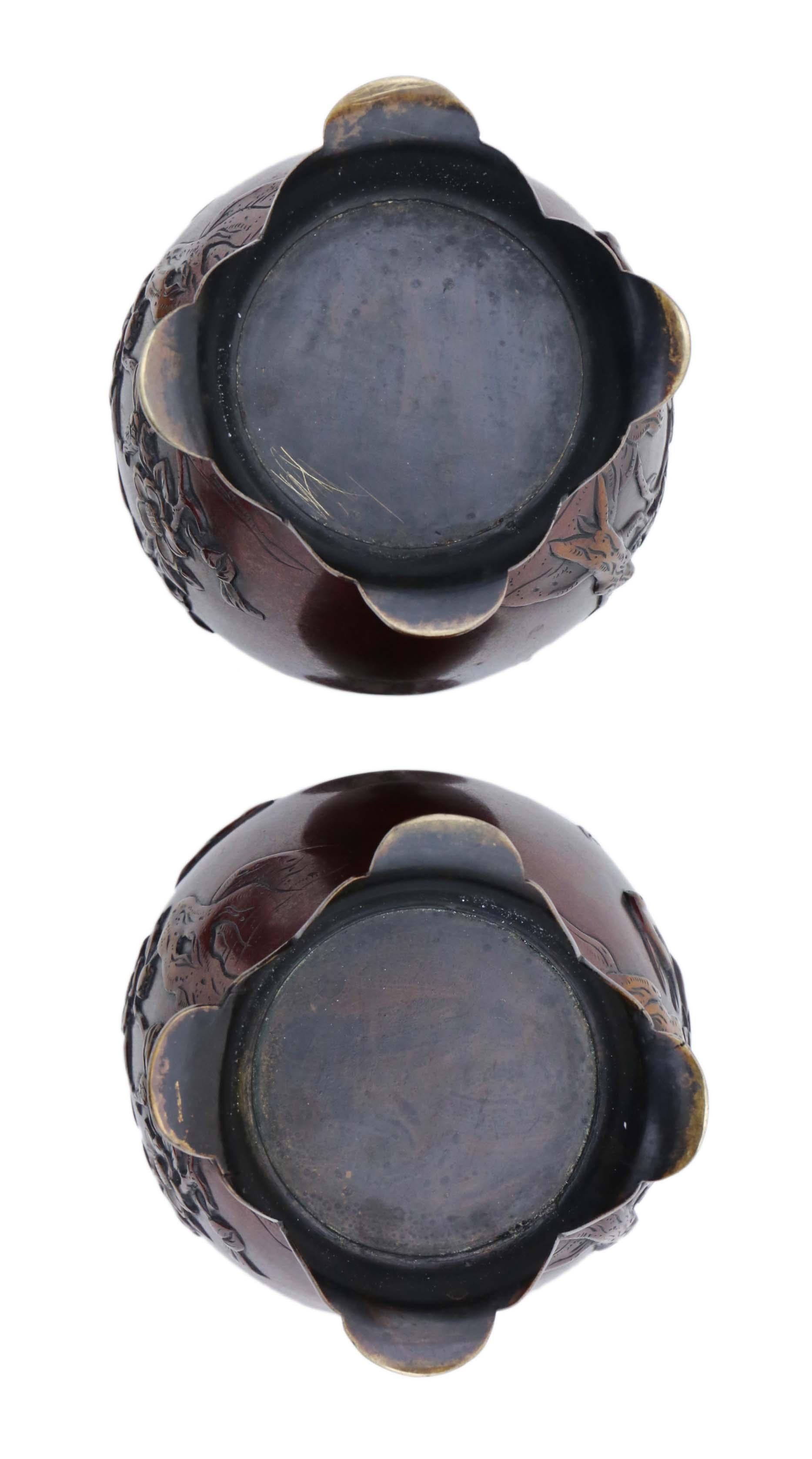 Bronze Ancienne paire de vases japonais en bronze de la période Meiji en vente