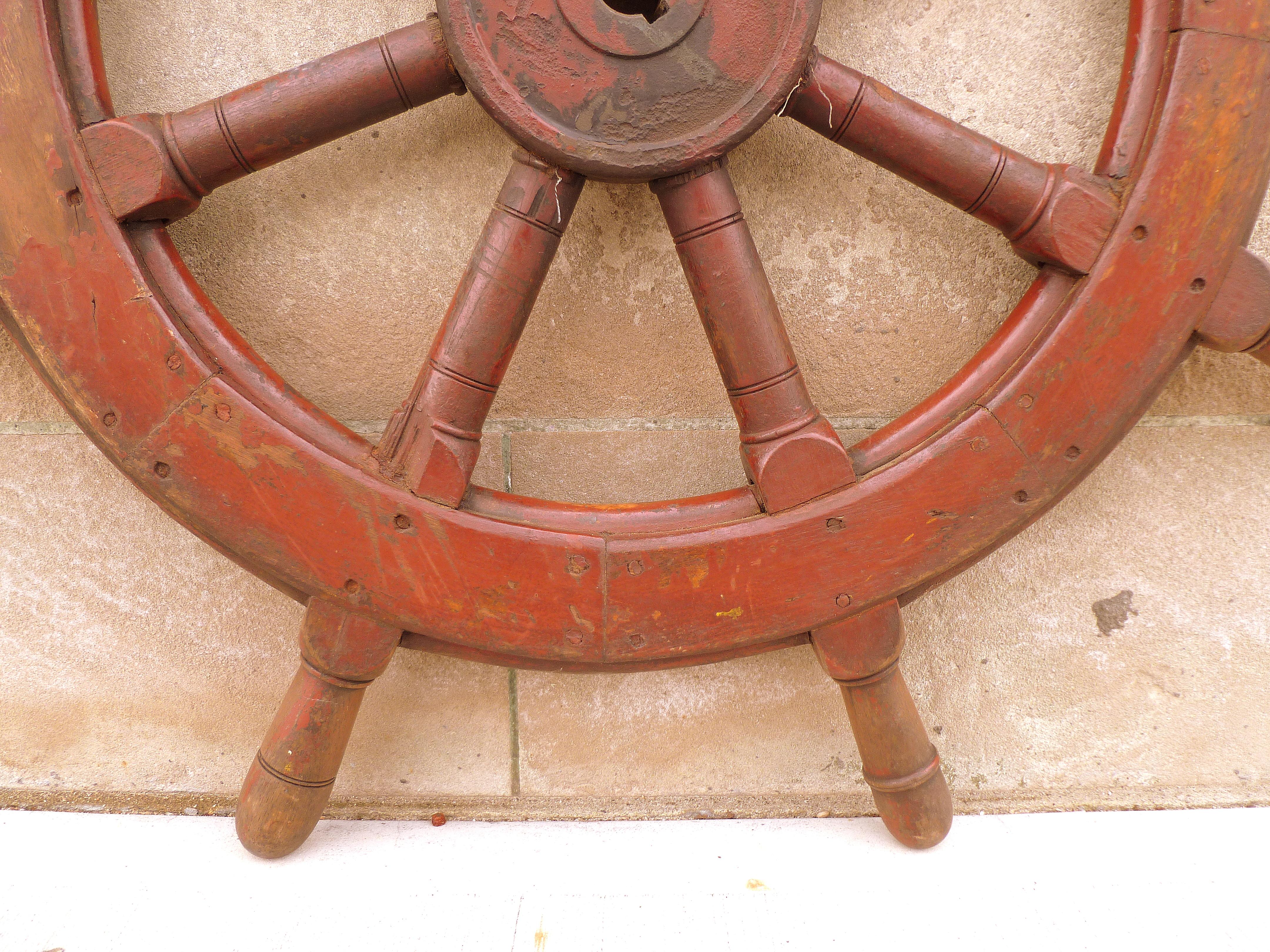 Antique Ship Vessel Handle Wheel In Good Condition For Sale In Greenwich, CT