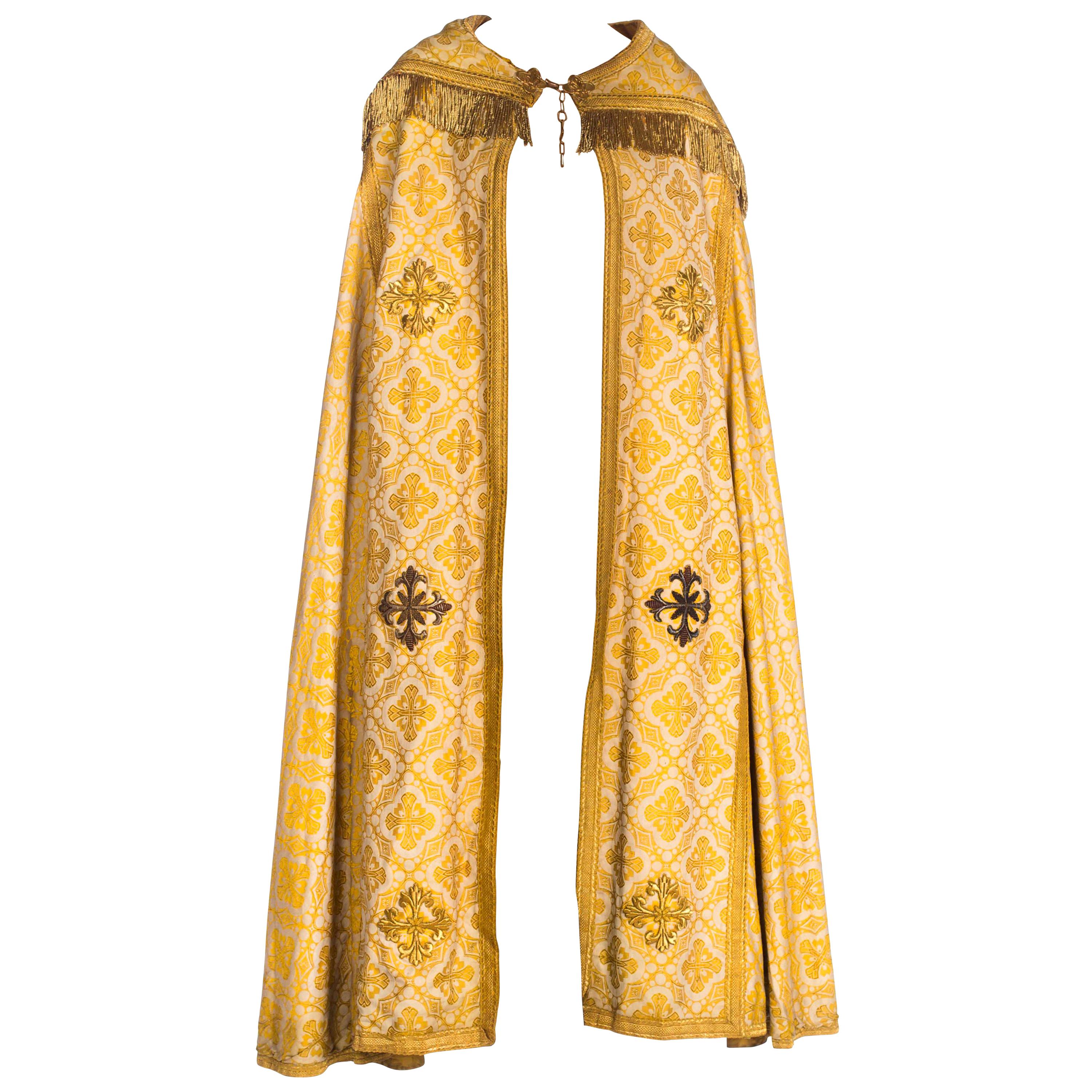 Viktorianischer viktorianischer langer katholischer Umhang aus goldener Seide und Baumwollbrokat mit echter Fransenstickerei