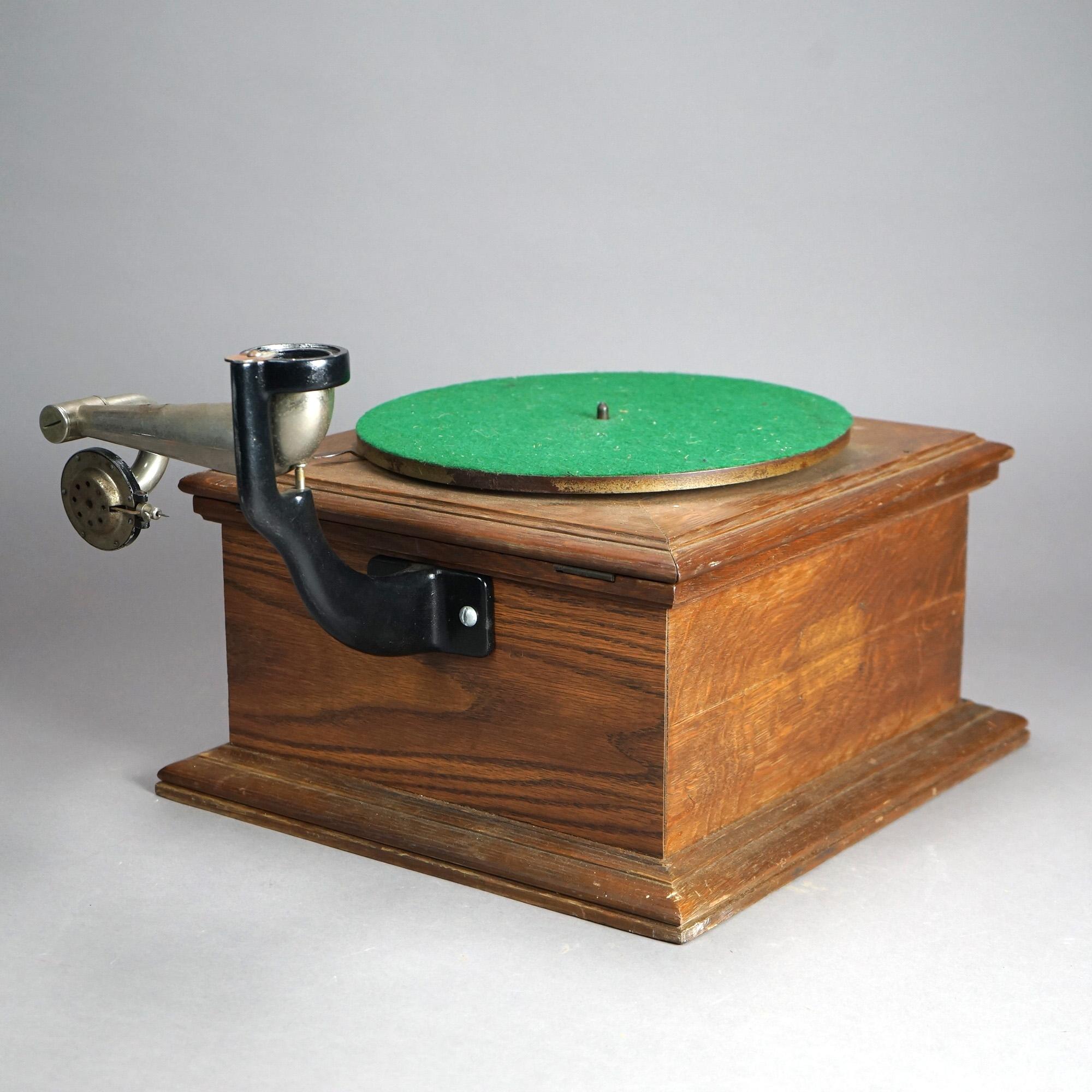 Antique Victor Oak Phonograph Circa 1900 1