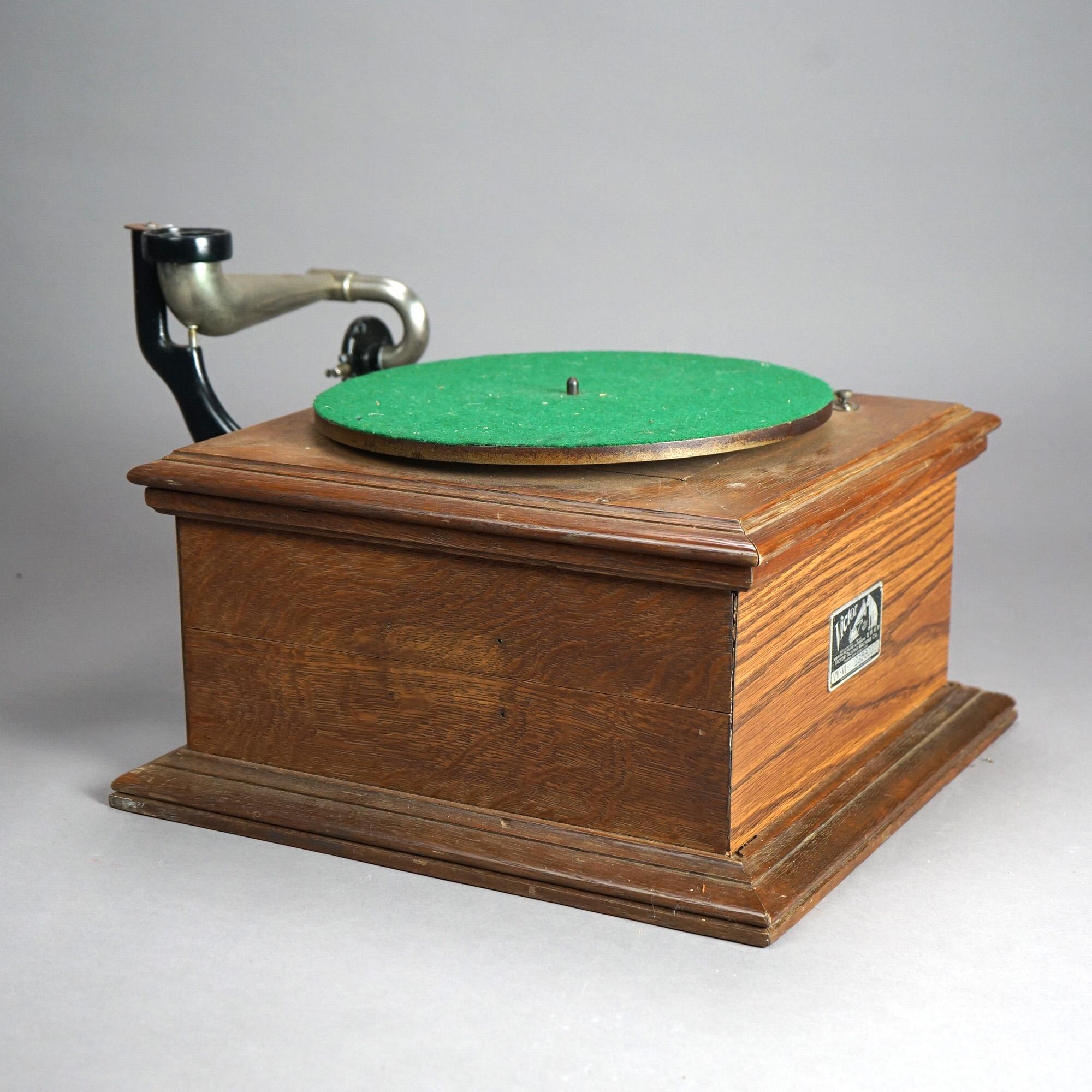 Antique Victor Oak Phonograph Circa 1900 2