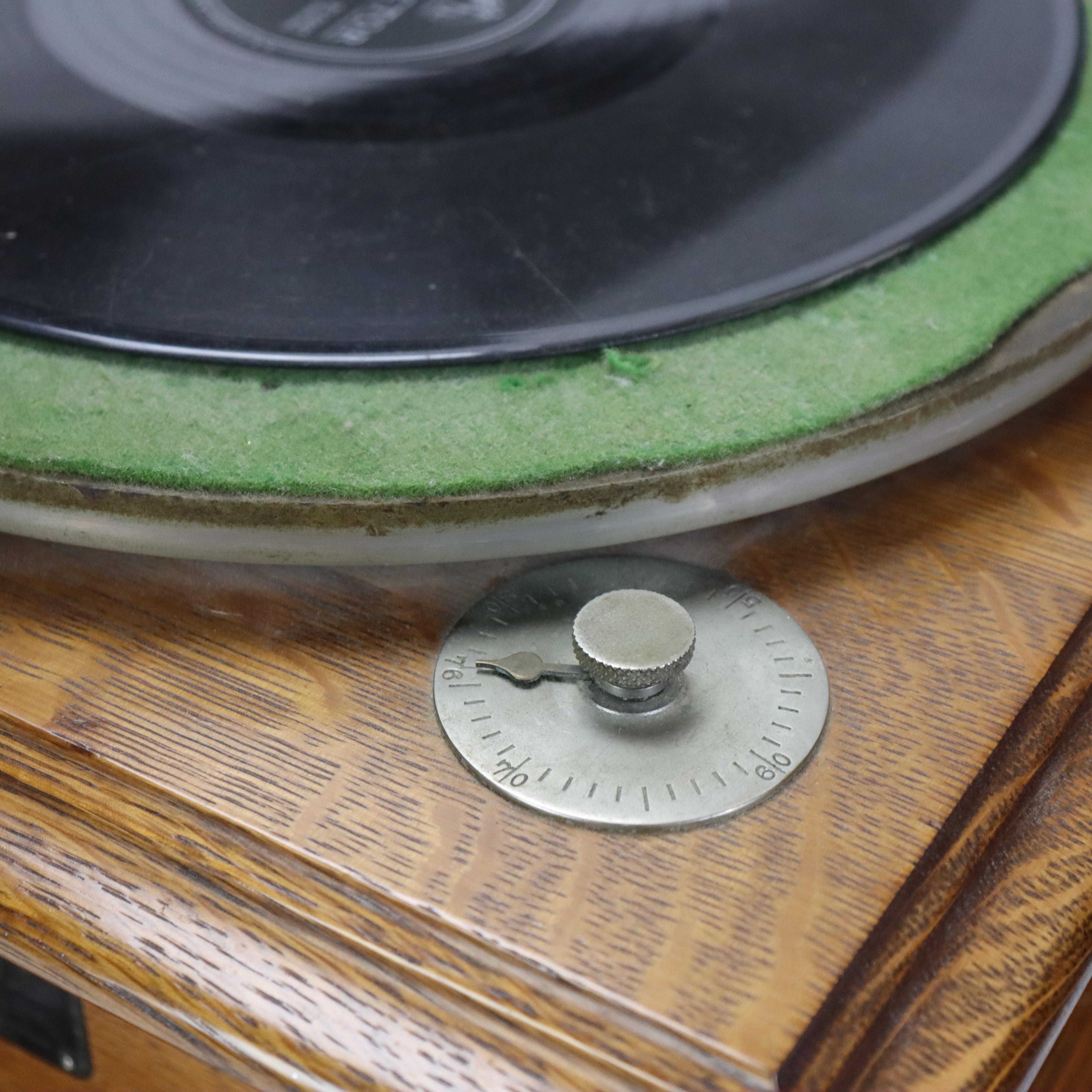 Antique Victor V Victrola Oak Disk Player & Horn C1910 For Sale 3