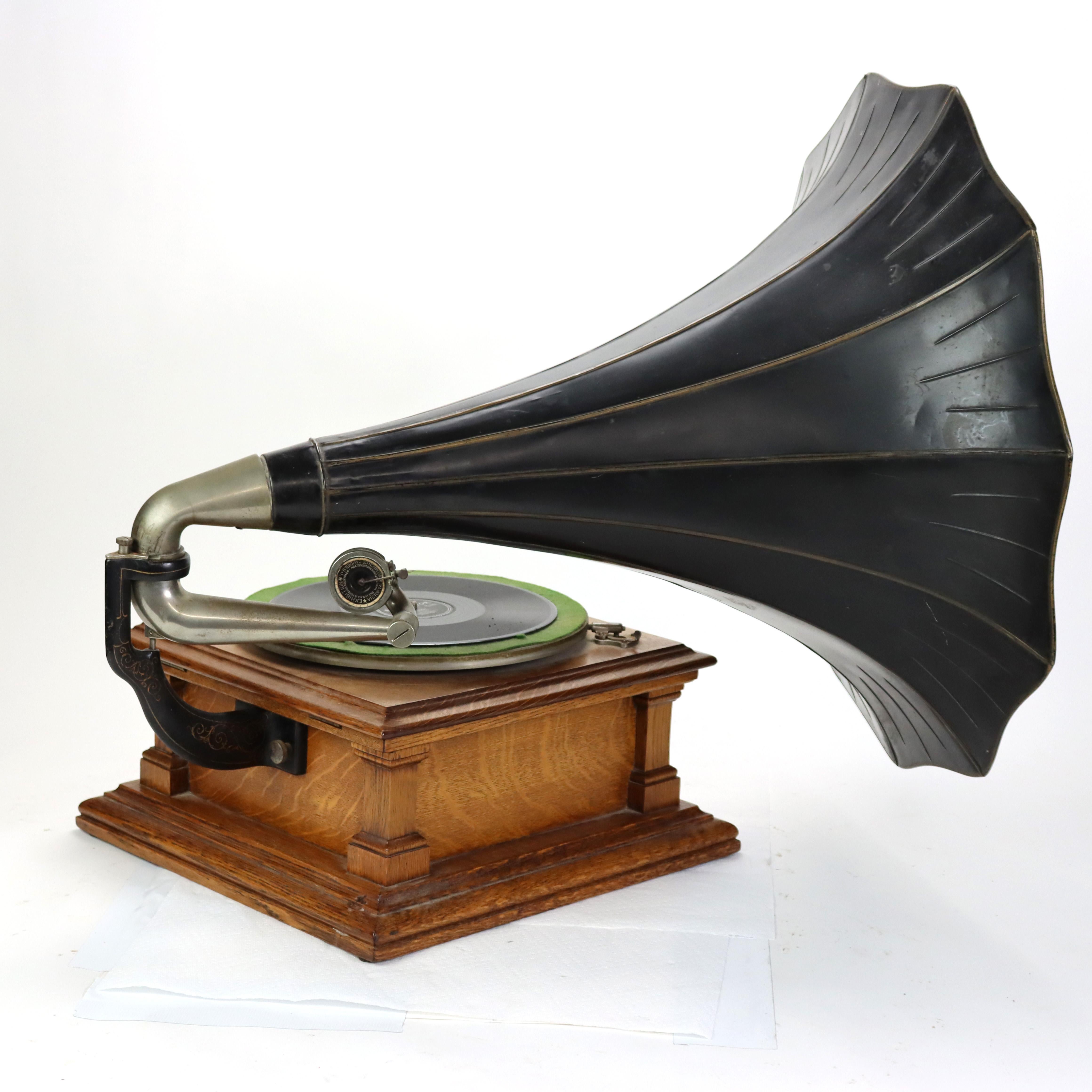 Antique Victor V Victrola Oak Disk Player & Horn C1910 For Sale 5
