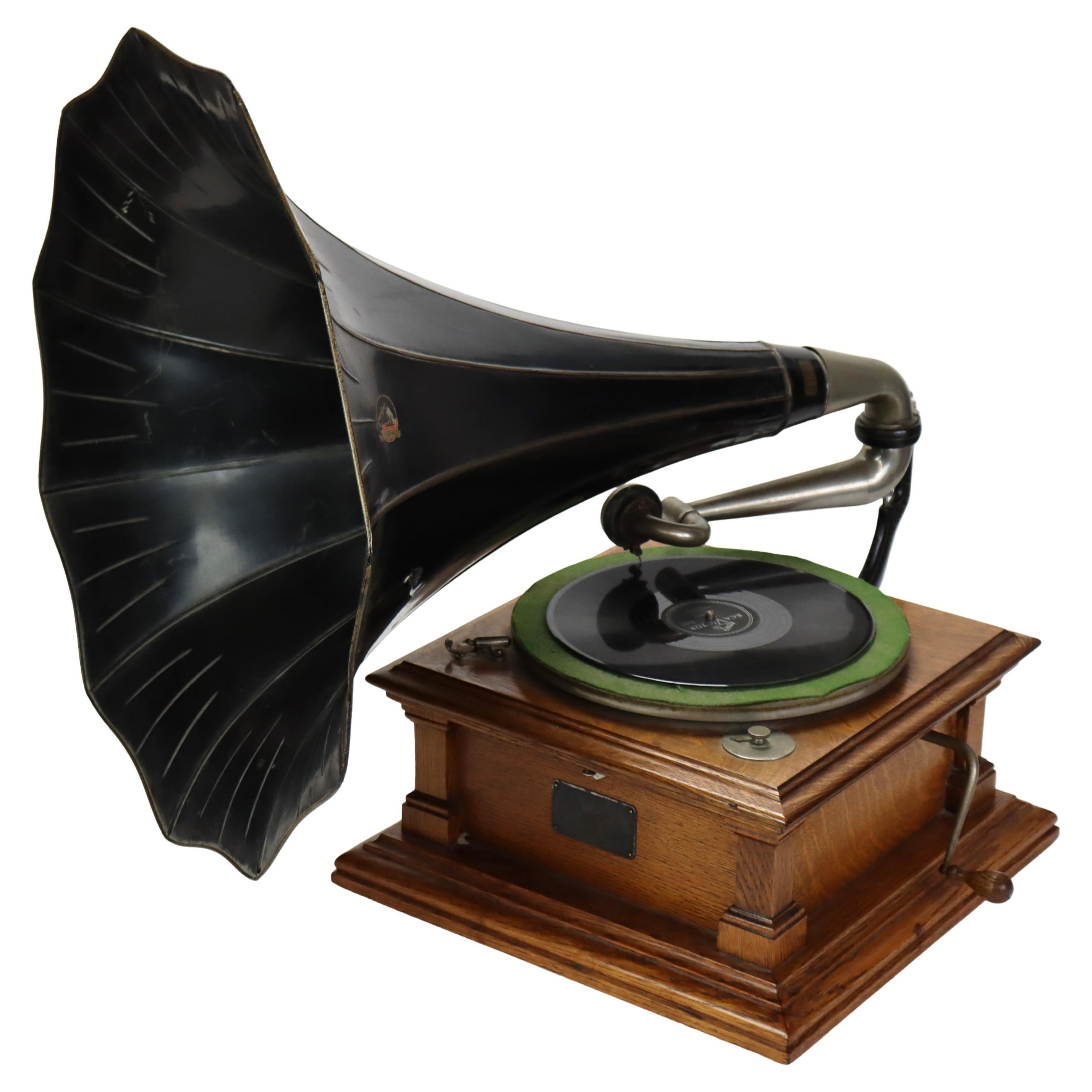 Antique Victor V Victrola Oak Disk Player & Horn C1910 For Sale