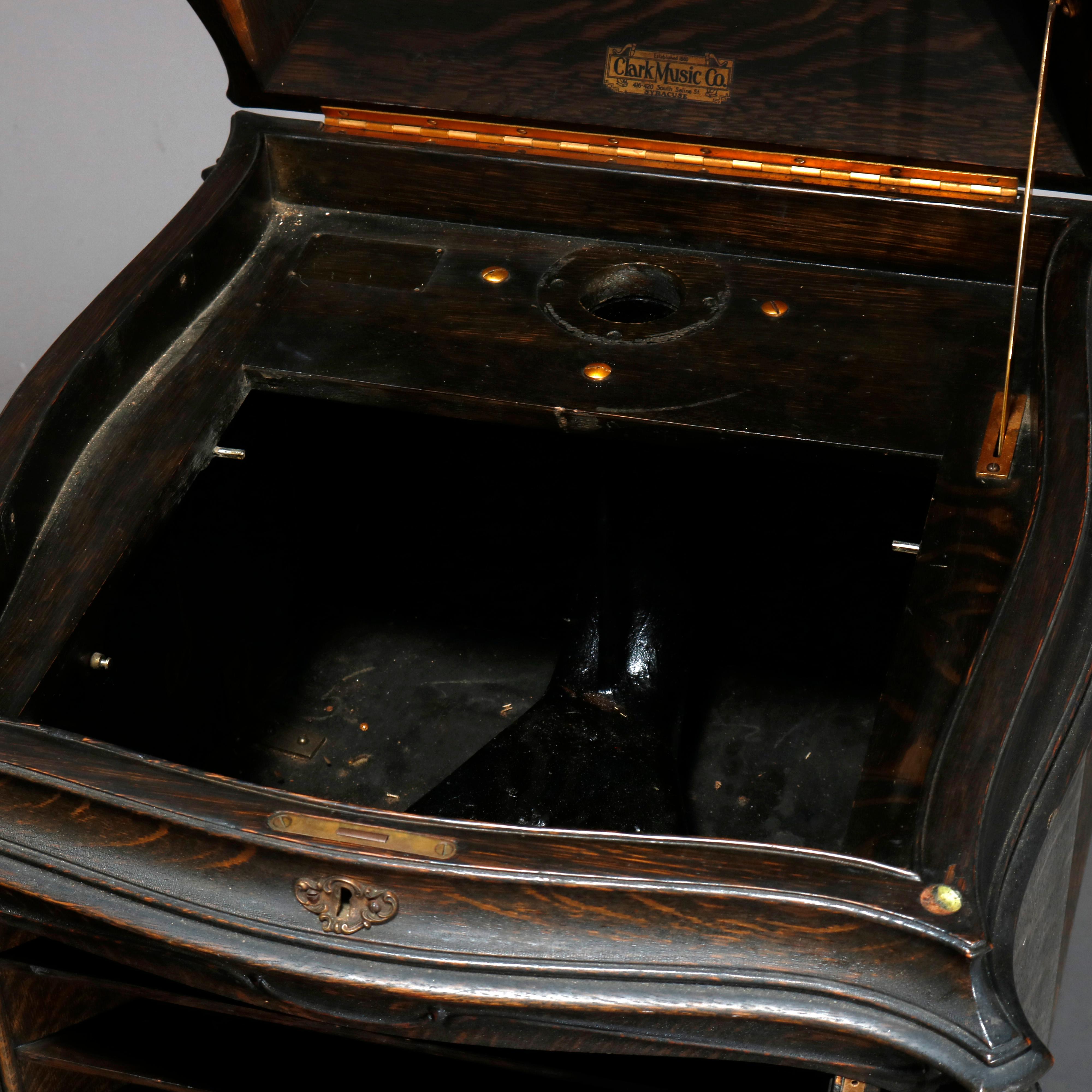 Antique Victor Victrola Louis XVI Style Oak Phonograph Case by Clark, circa 1910 In Good Condition In Big Flats, NY