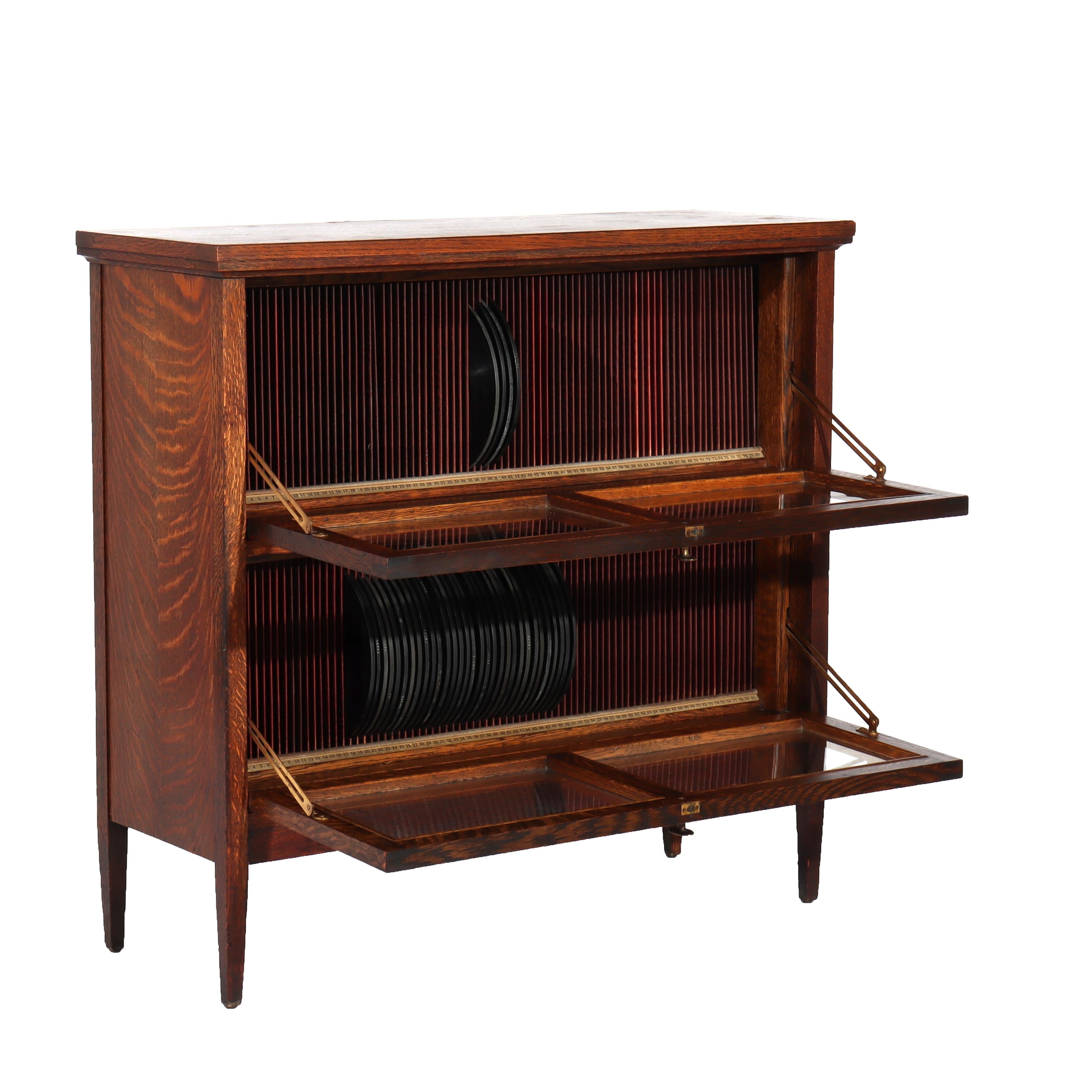 Antique Victor Victrola Oak 78RPM Record Storage Cabinet & 31 Records C1920 In Good Condition In Big Flats, NY