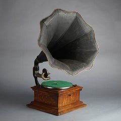 Antique Victor Victrola Oak Table Top Disc Outside Horn Phonograph Circa 1900