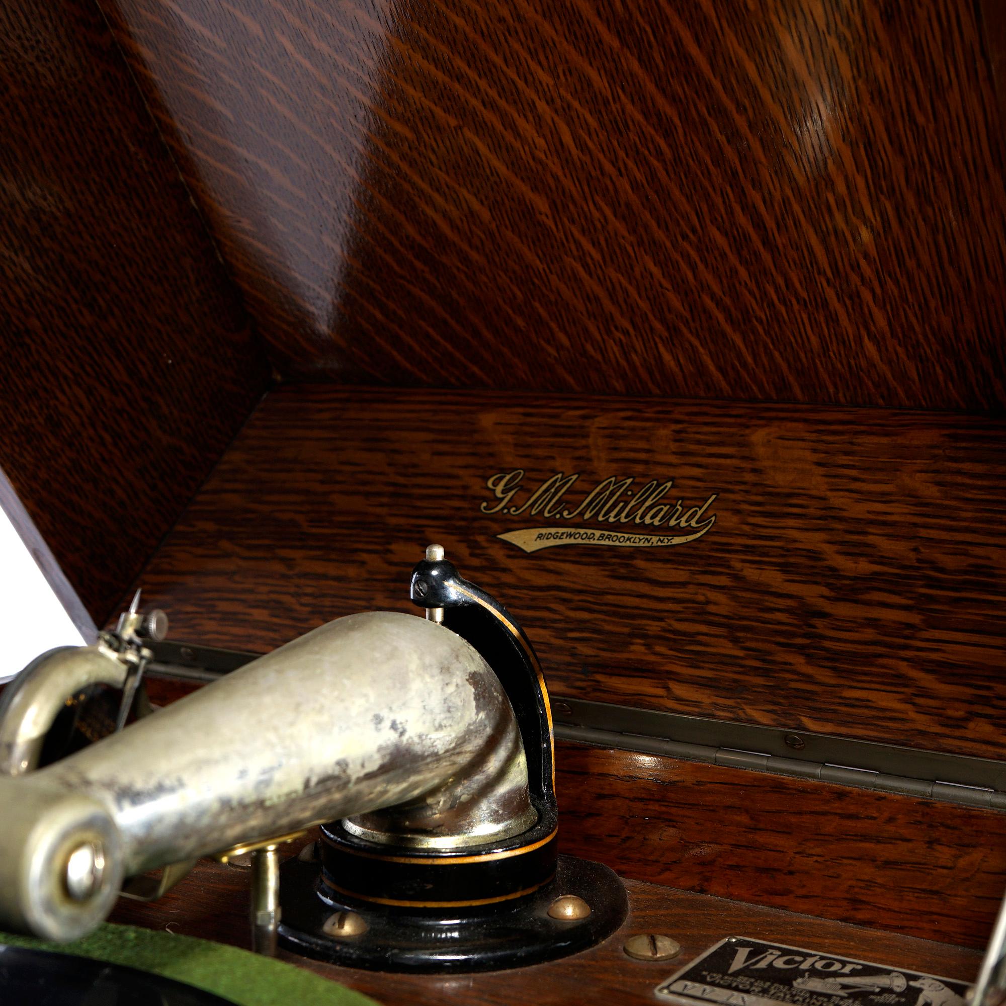 Antique Victor Victrola Table Top Portable Phonograph & Base Cabinet, Circa 1920 2