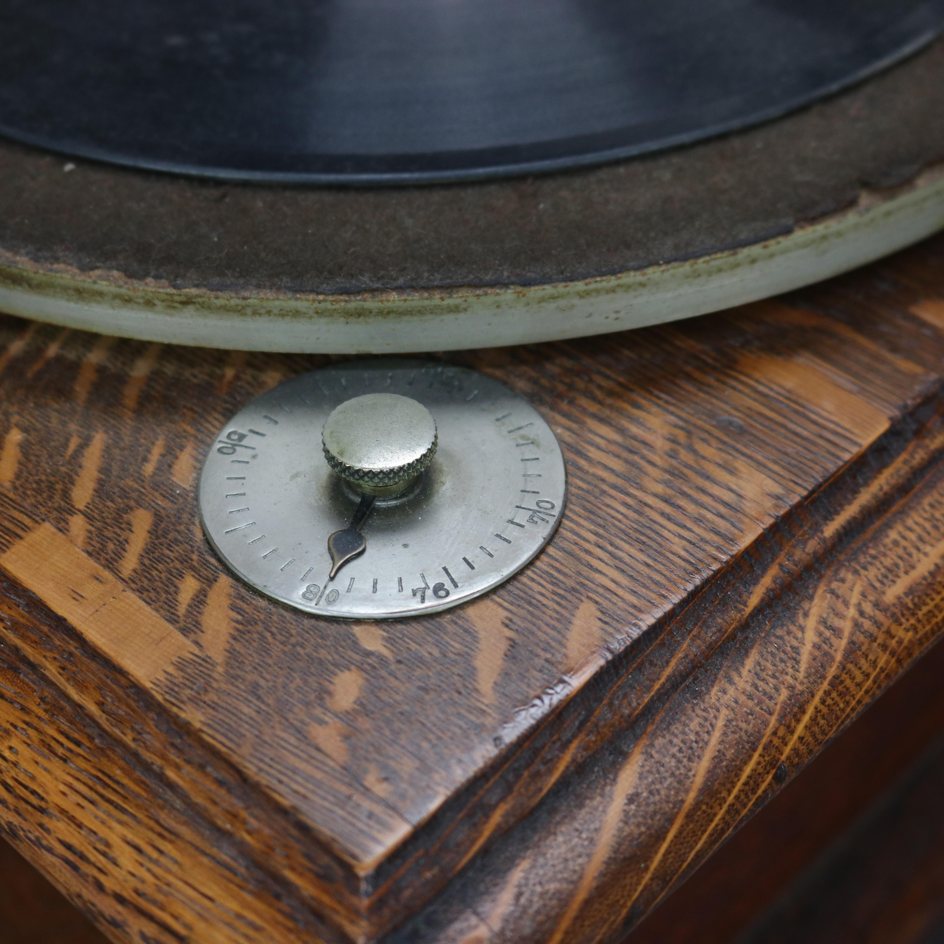Antiker Victor Victrola V Oak Phonograph mit Oak Horn & Vinylplatten C1910 6