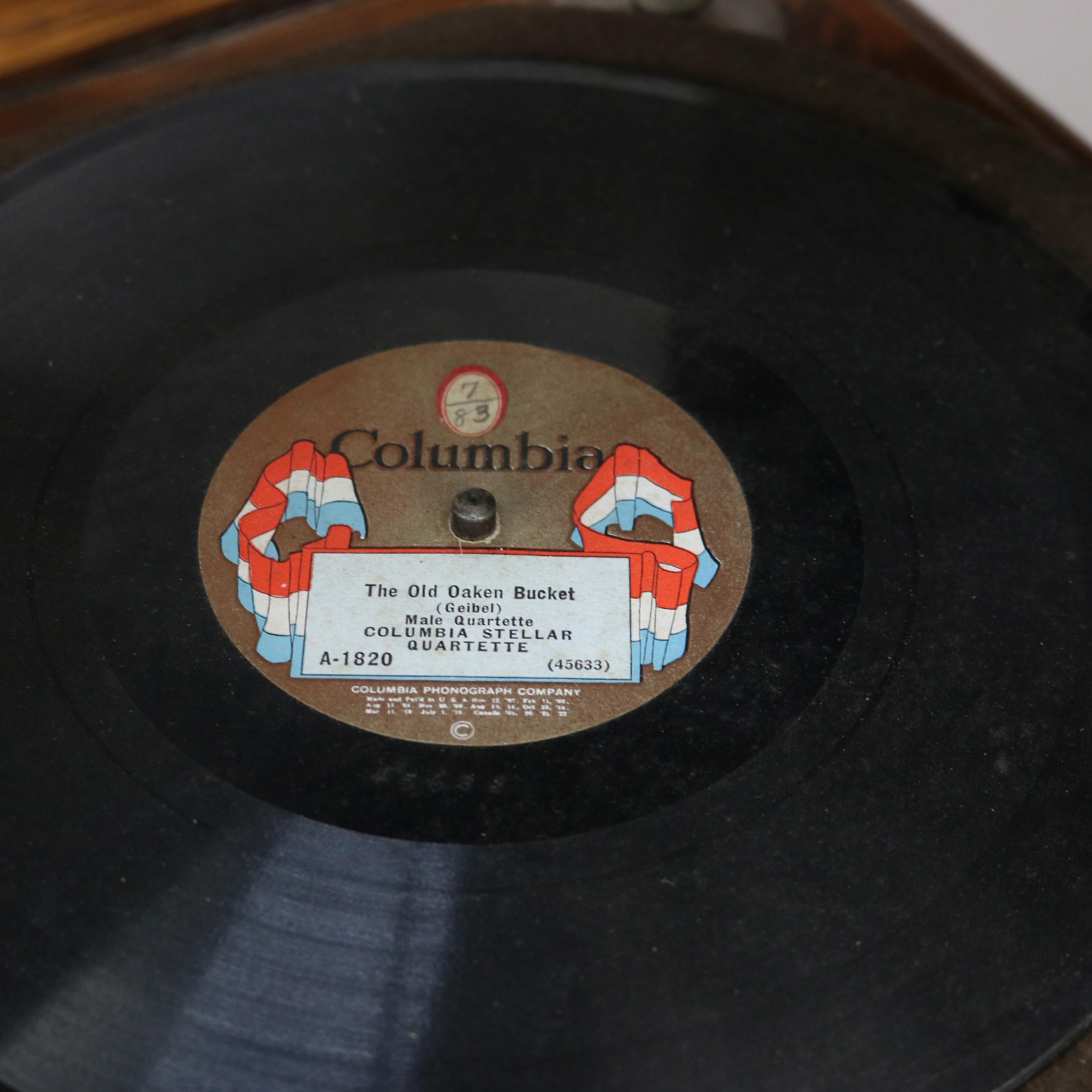Antiker Victor Victrola V Oak Phonograph mit Oak Horn & Vinylplatten C1910 7