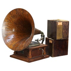 Antique Victor Victrola V Oak Phonograph with Oak Horn & Vinyl Records C1910