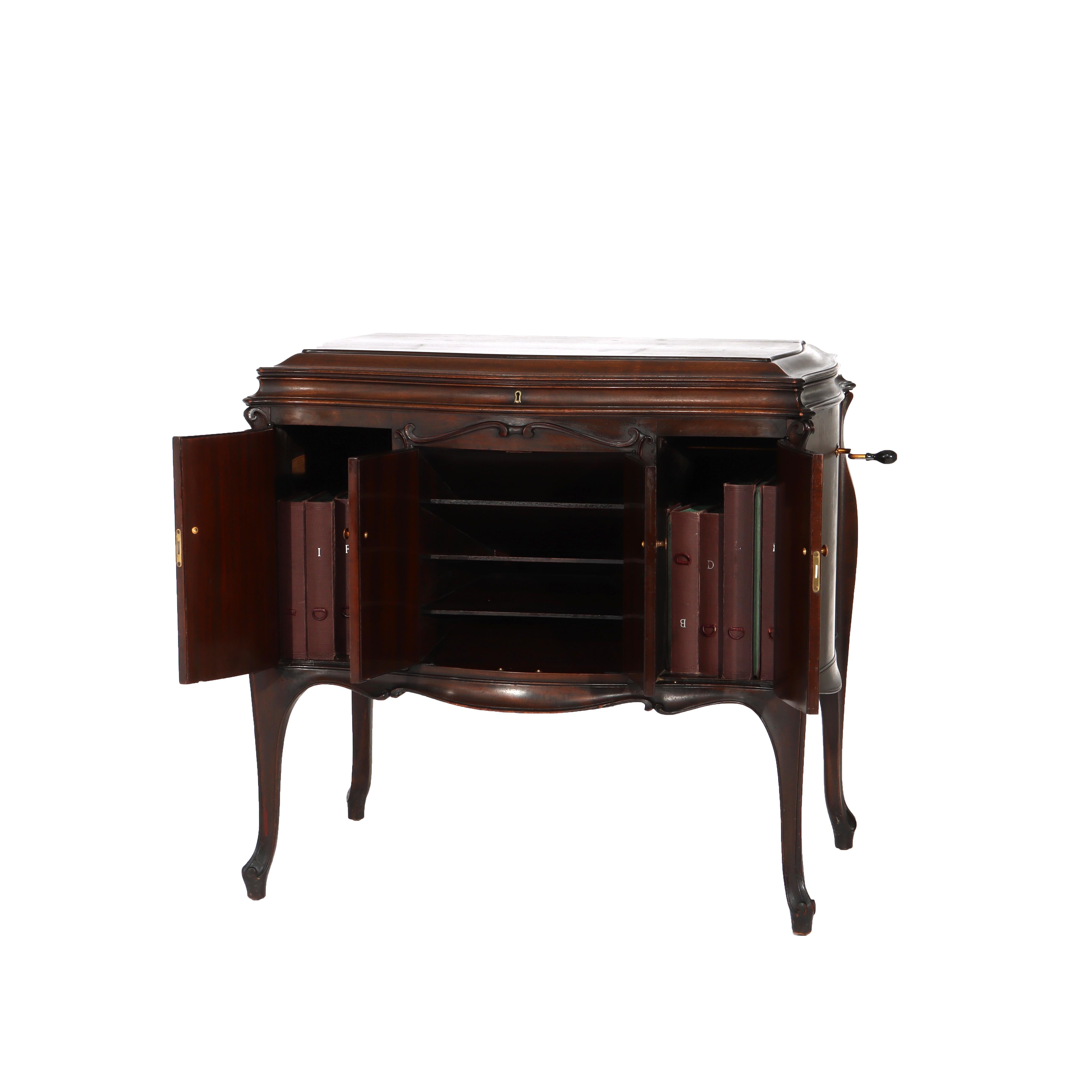 Antique Victor Victrola VV-230 Mahogany Phonograph Credenza Cabinet C1920 In Good Condition For Sale In Big Flats, NY