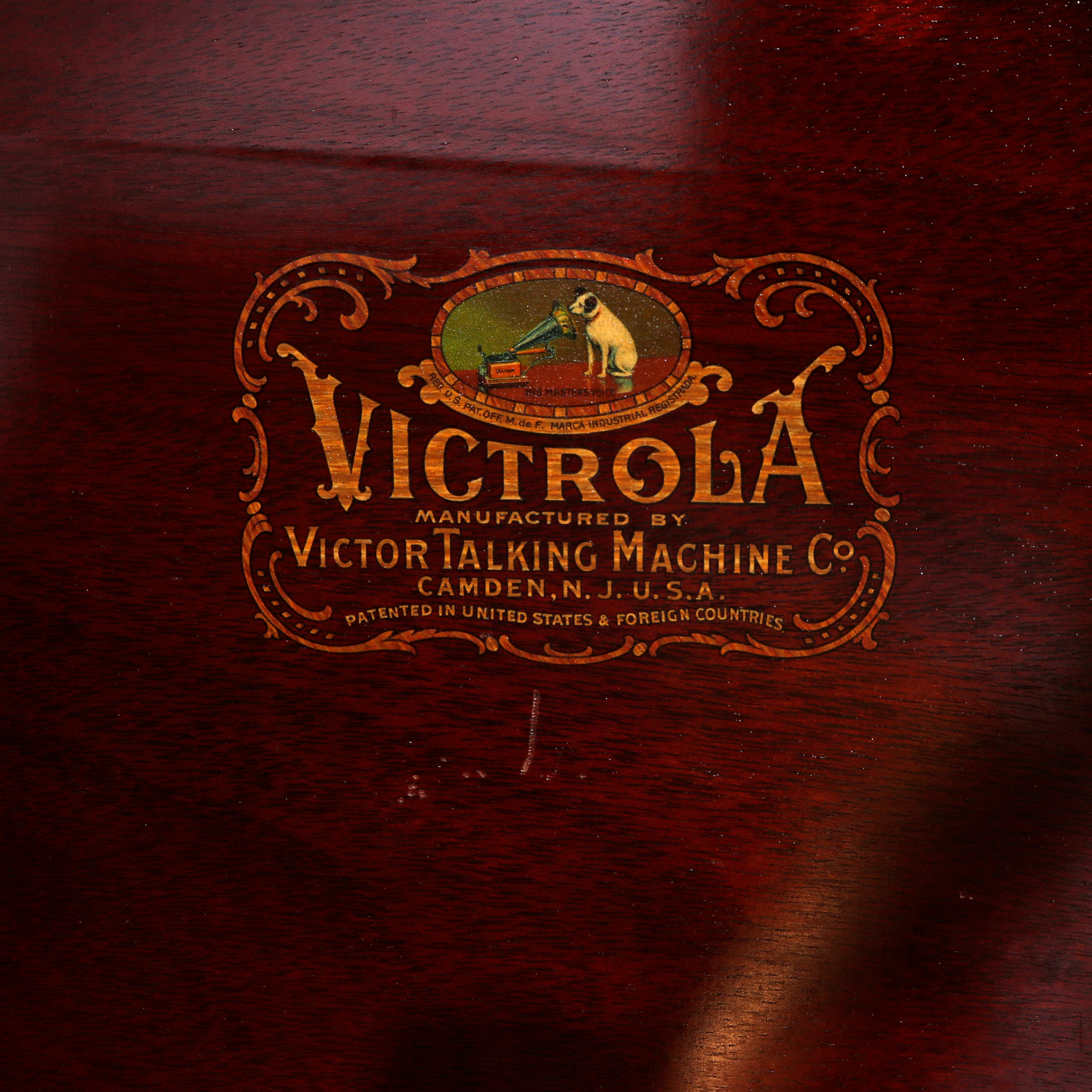 20th Century Antique Victor Victrola XVII Mahogany Floor Model Phonograph, Circa 1920
