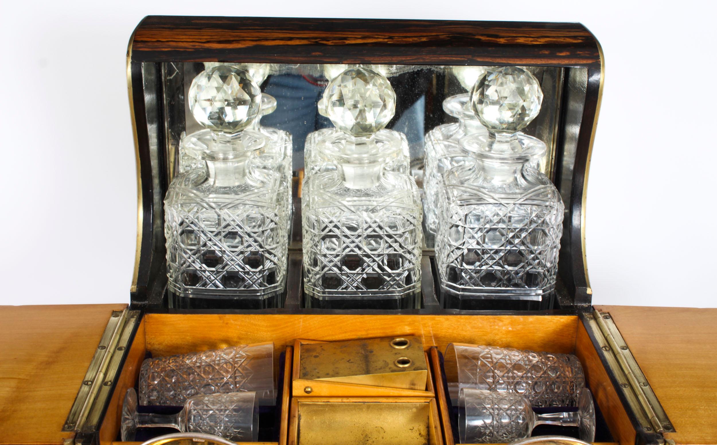 Ancienne carafe Victorienne Coromandel Trois carafes en cristal Tantale et Jeux 19ème siècle en vente 2
